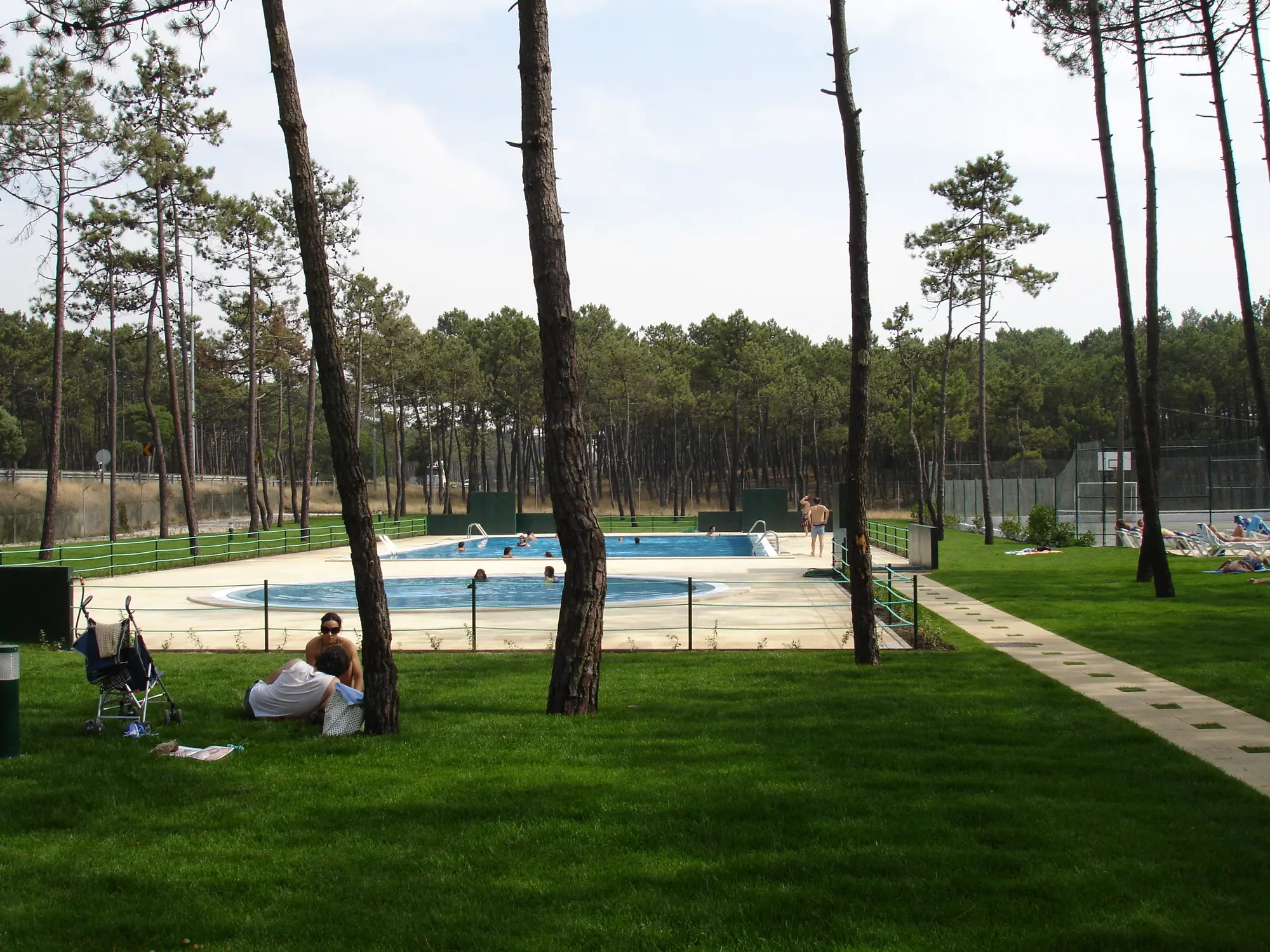 Orbitur Gala, Pool