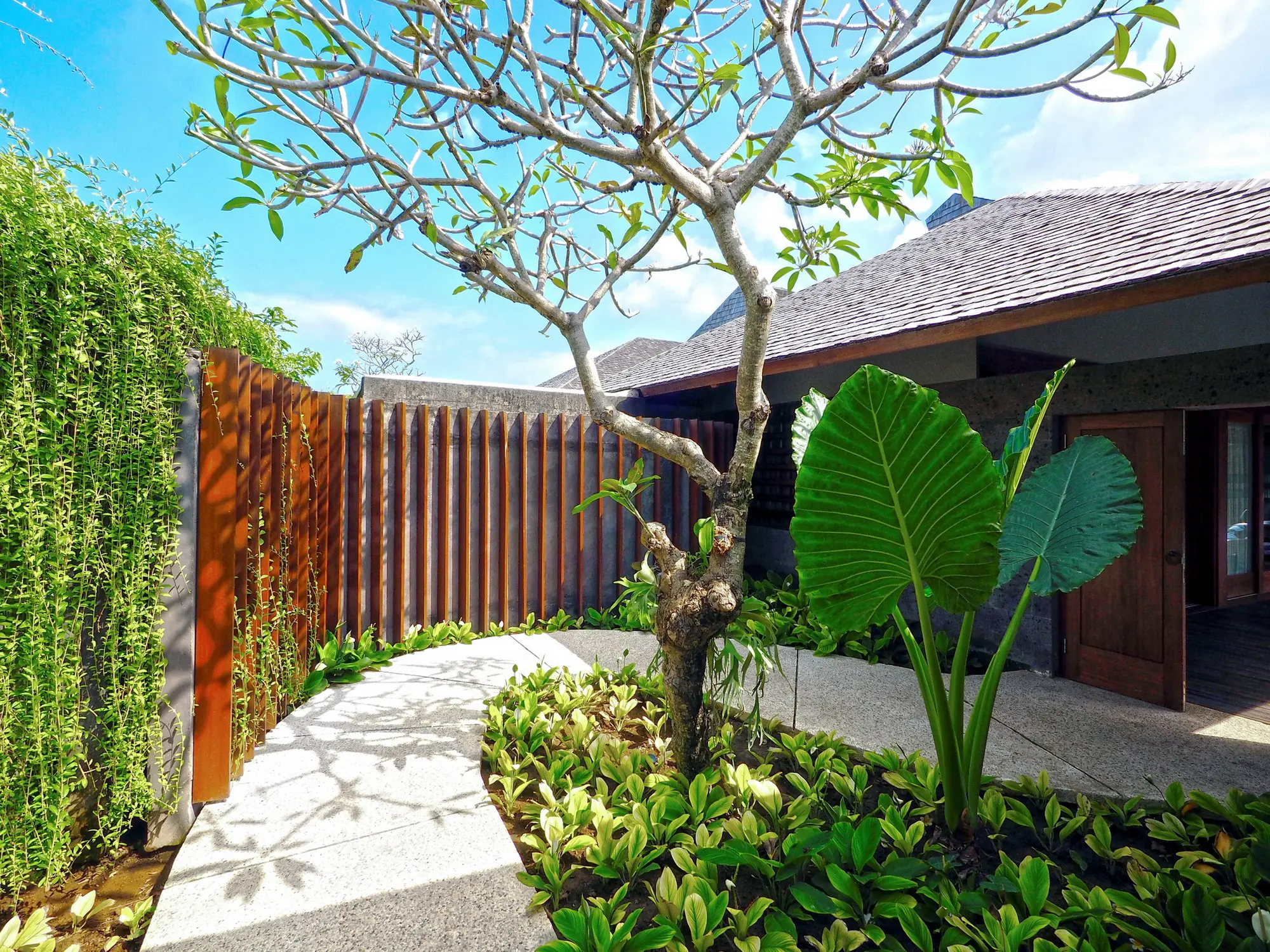 The Santai Villas, Room