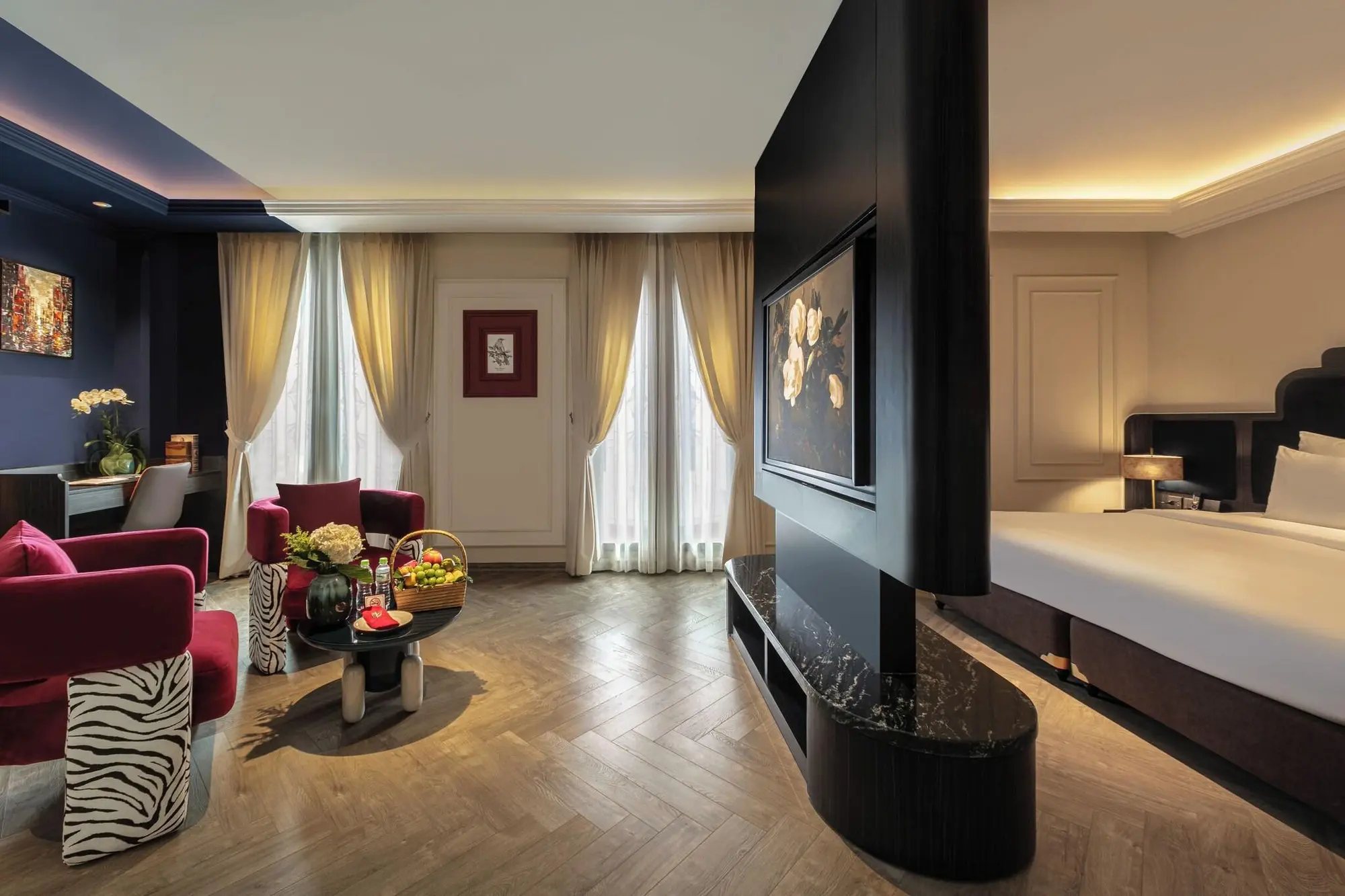 The Light Hotel, Room