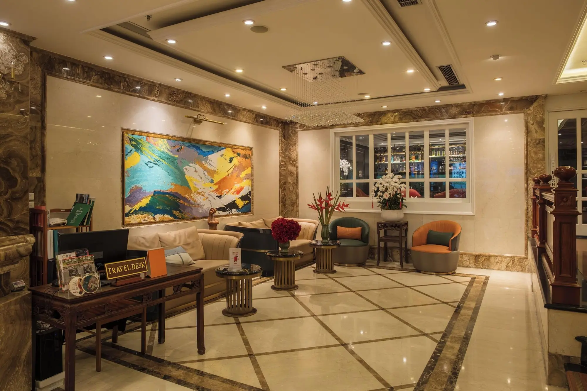 The Light Hotel, Lobby