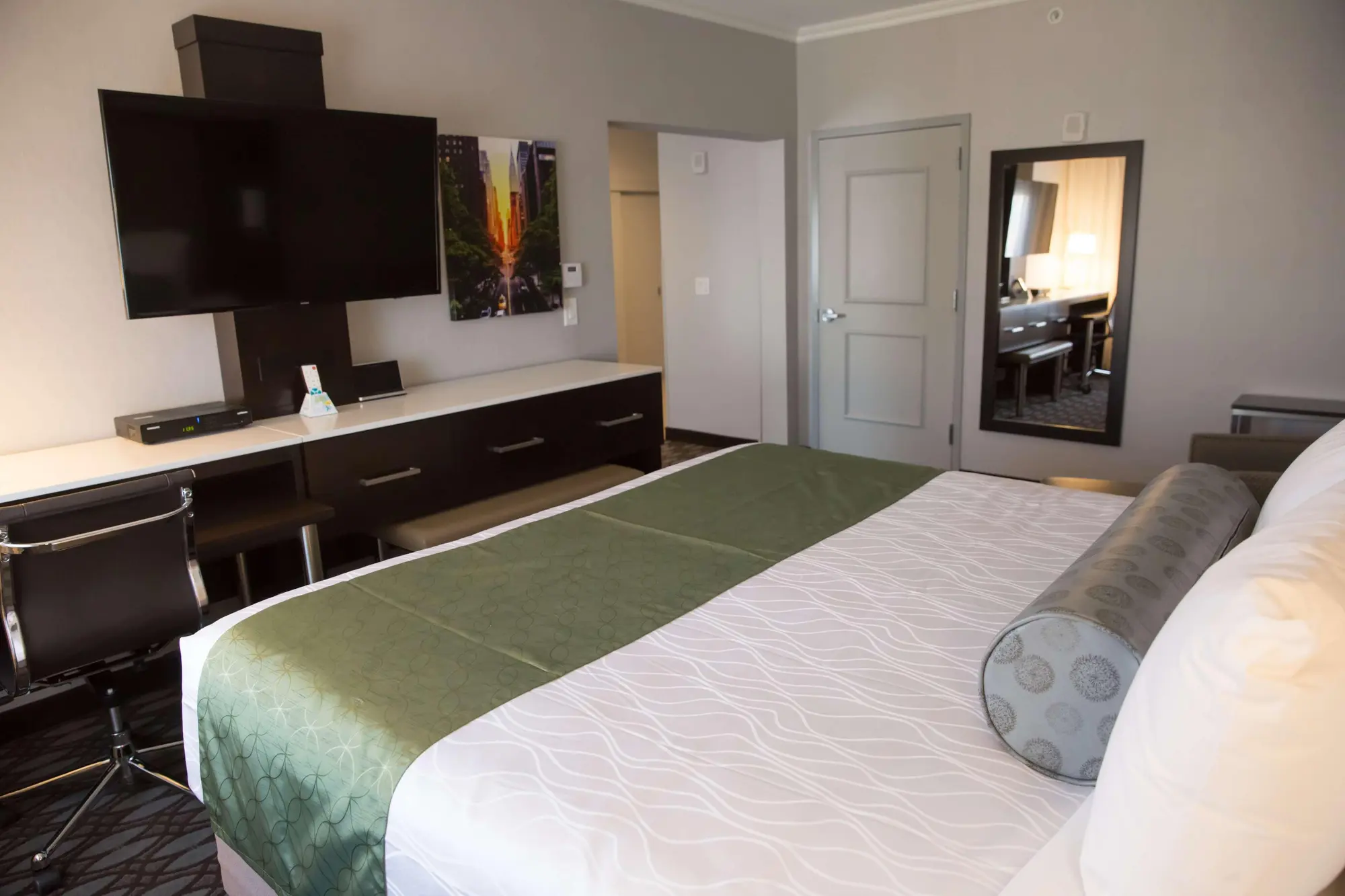 Best Western Premier NYC Gateway Hotel, Room