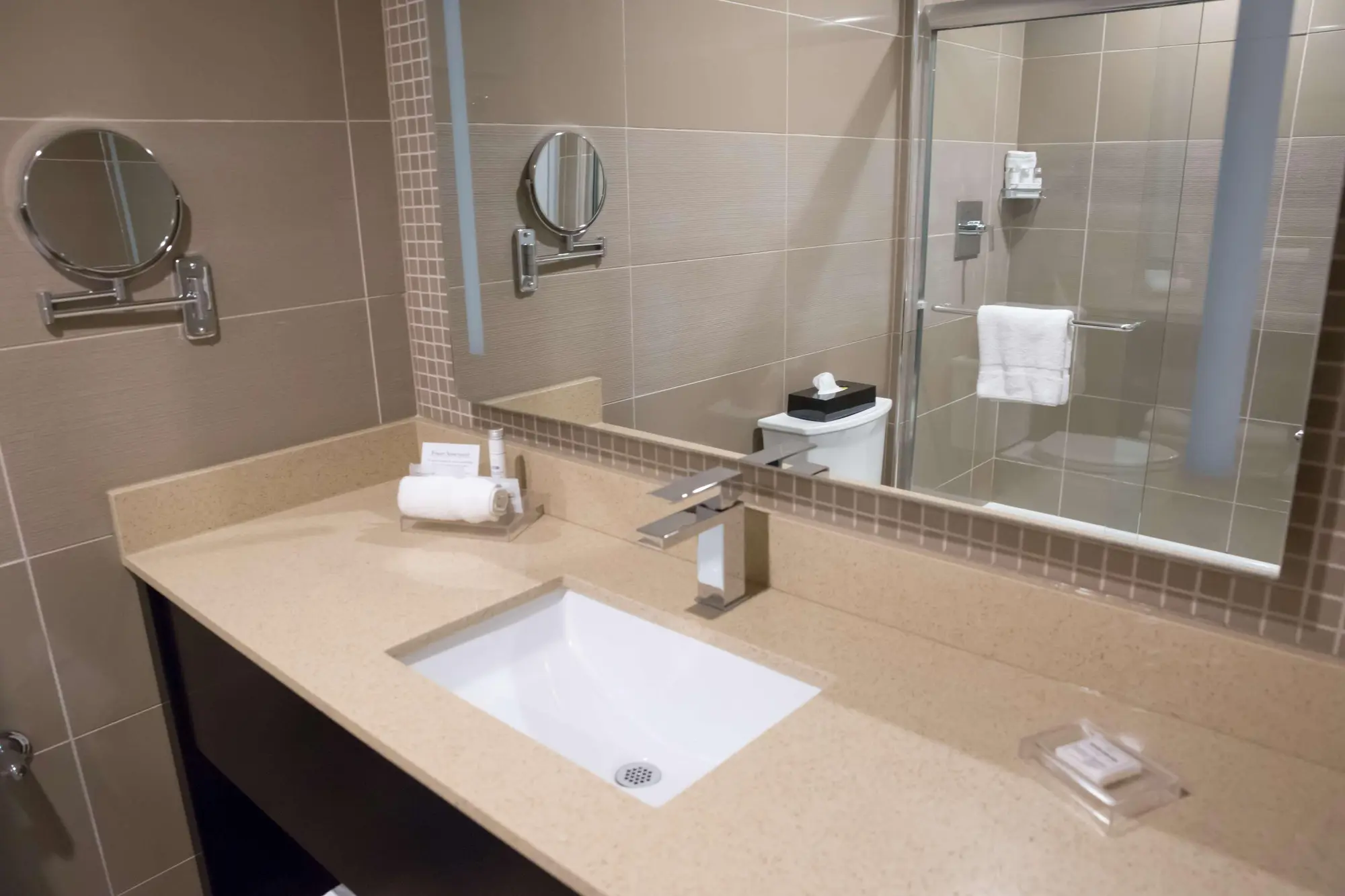 Best Western Premier NYC Gateway Hotel, Room