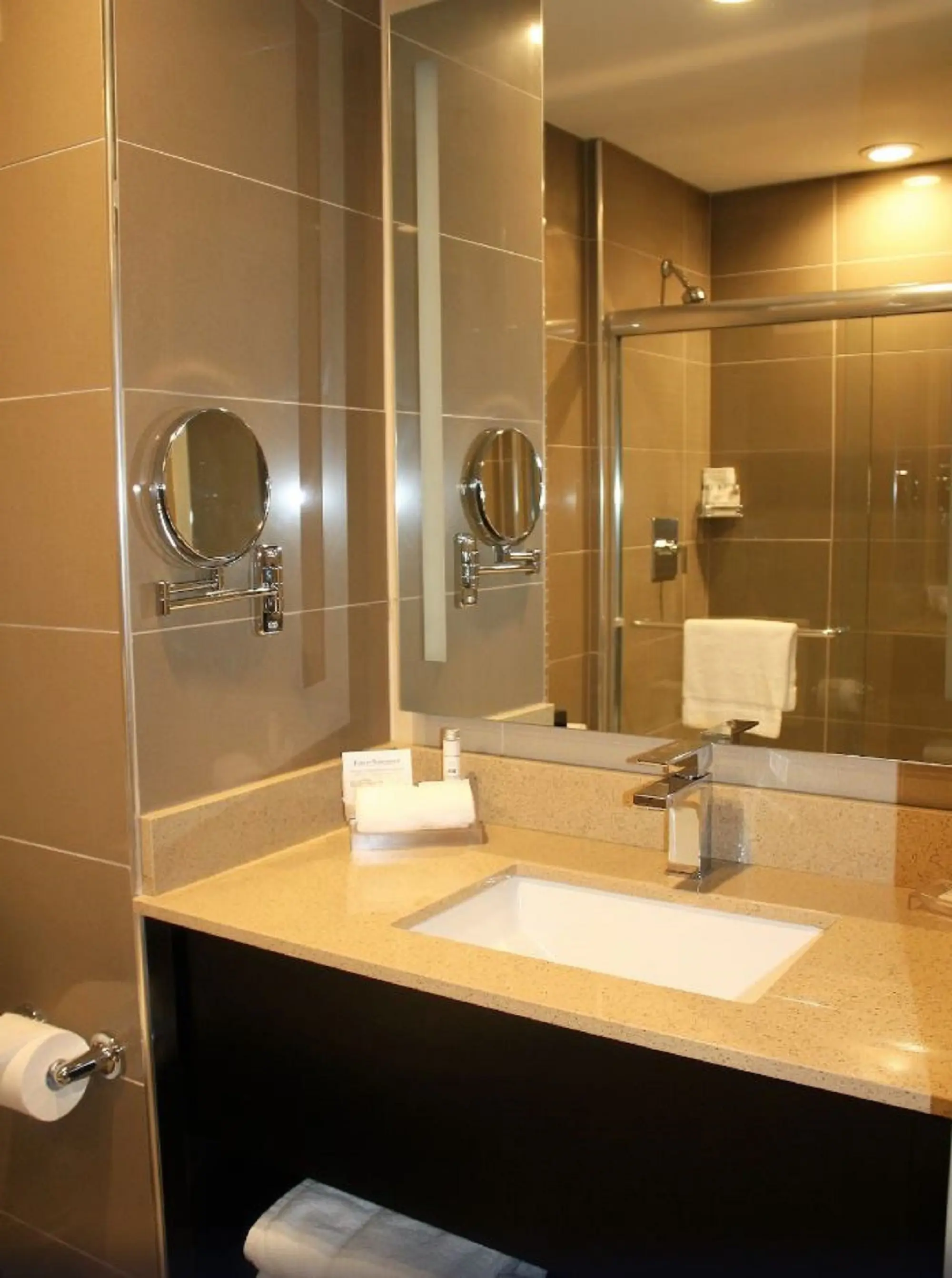 Best Western Premier NYC Gateway Hotel, Room