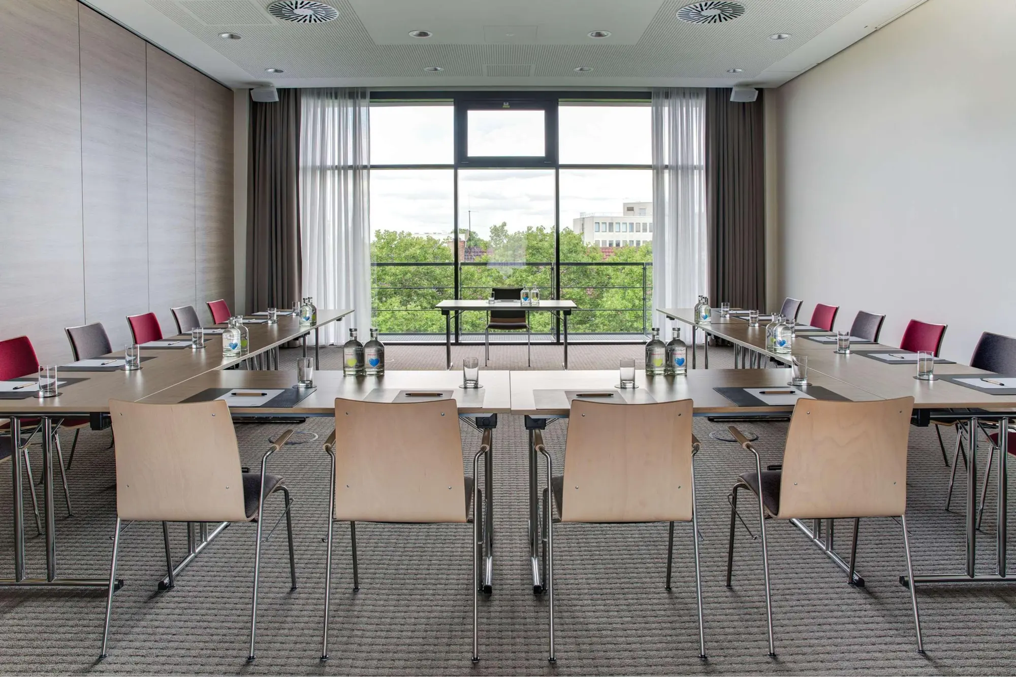 IntercityHotel Duisburg, Conferences
