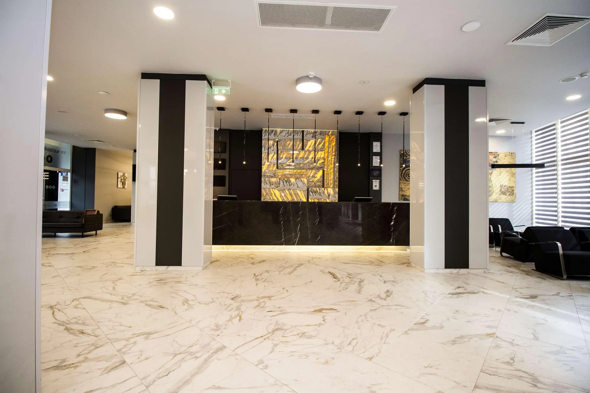 Best Western Plus Premium Inn, Lobby