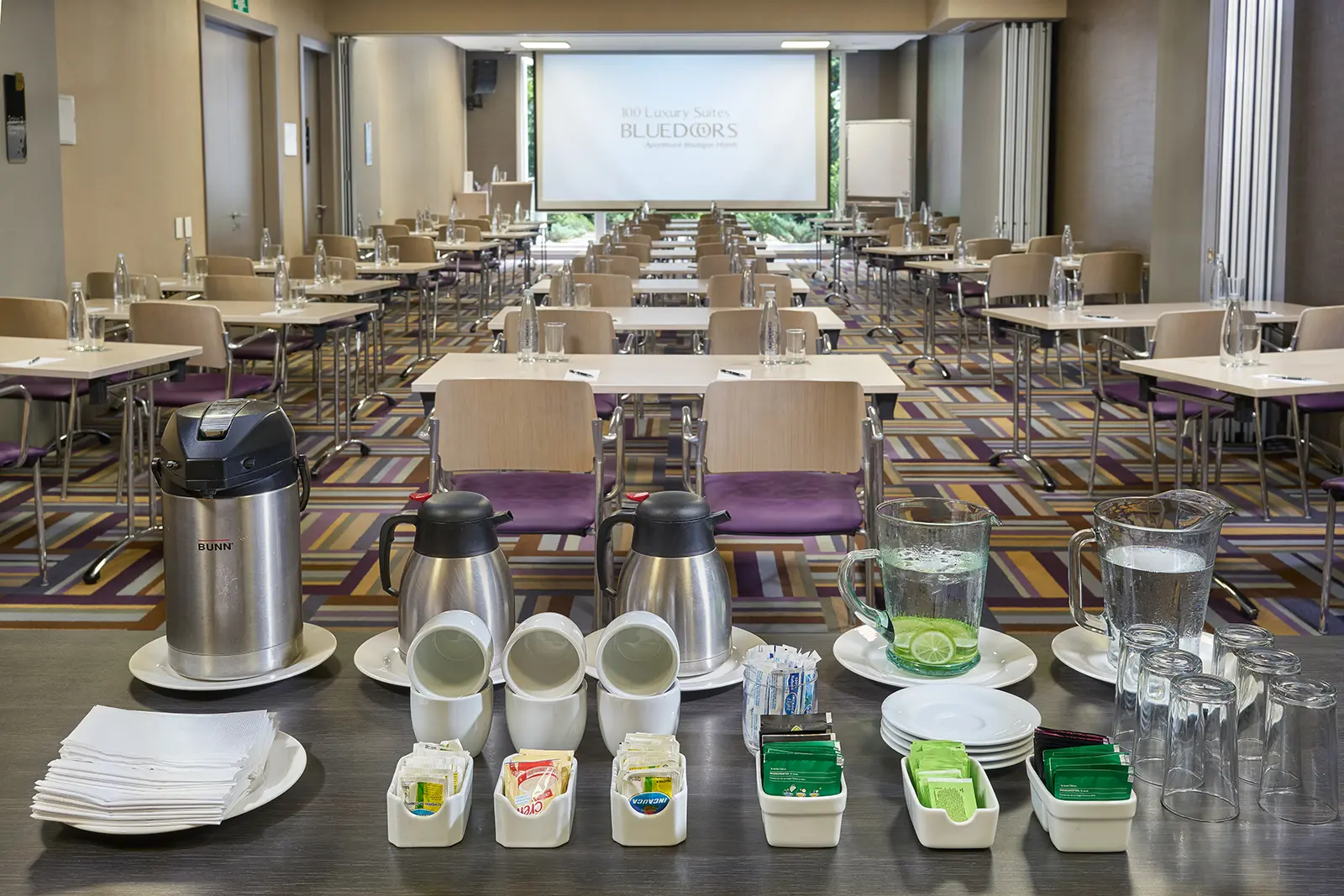 Hotel 100 Luxury Suites, Conferences