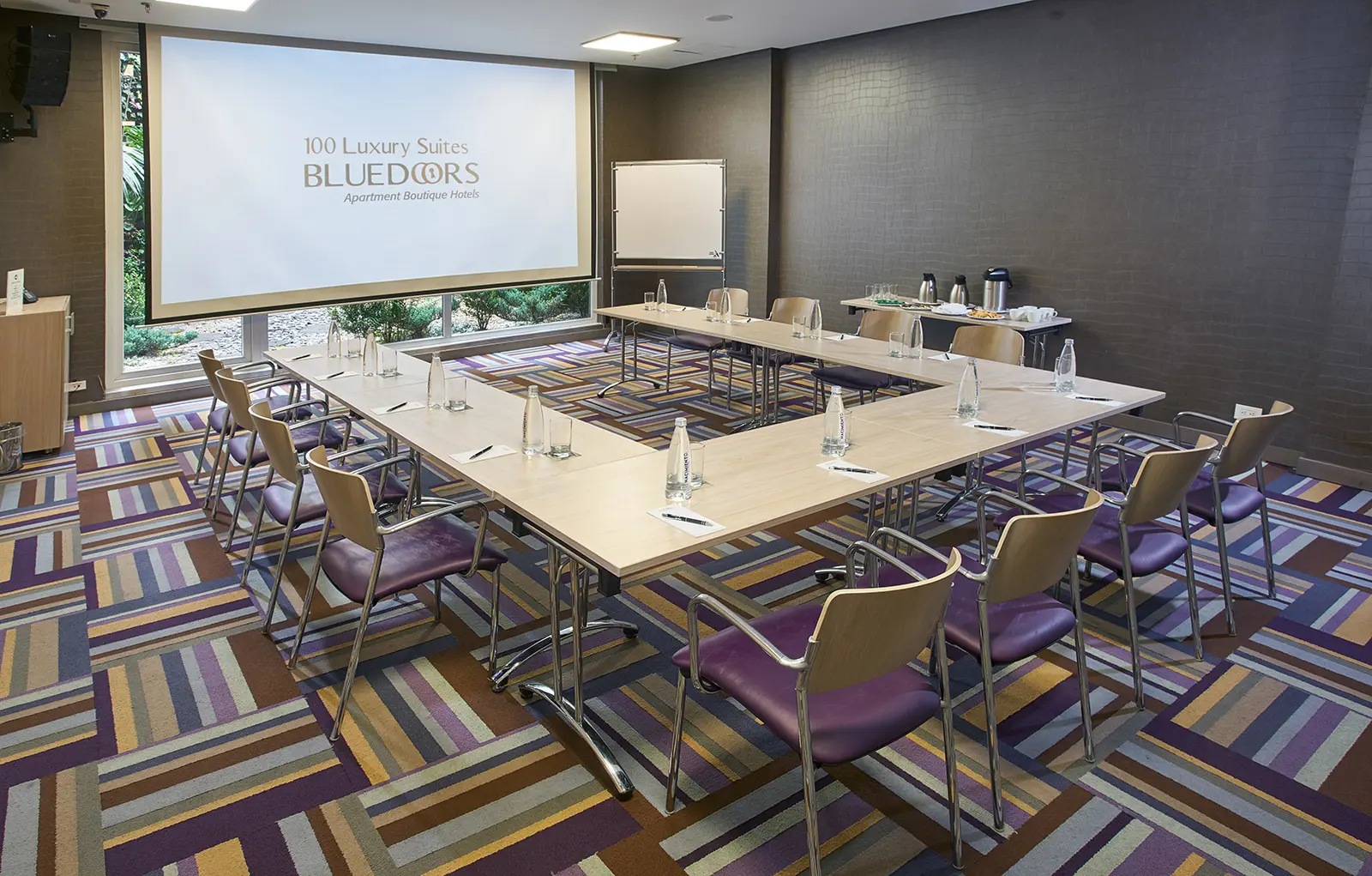 Hotel 100 Luxury Suites, Conferences