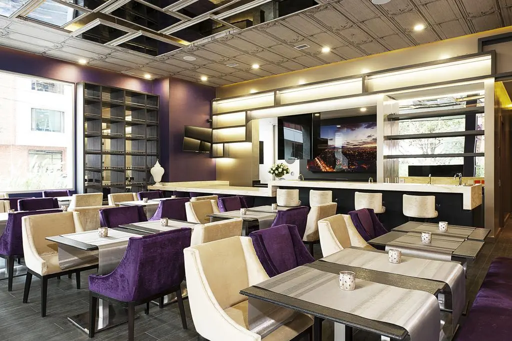 Hotel 100 Luxury Suites, Restaurant