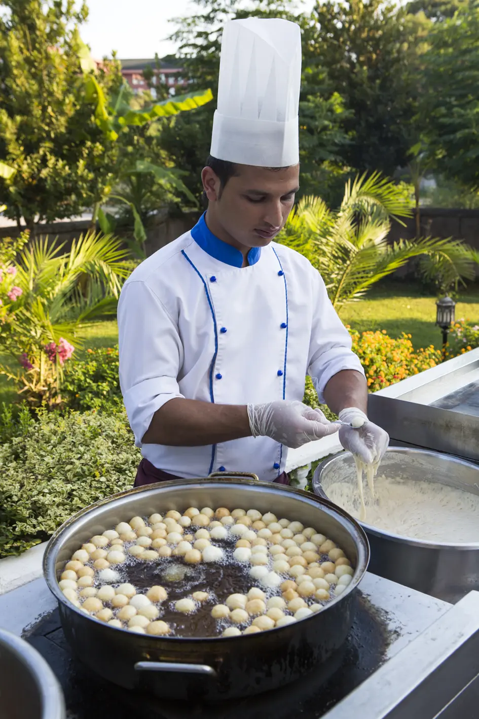 Ares Blue Hotel, Restaurant