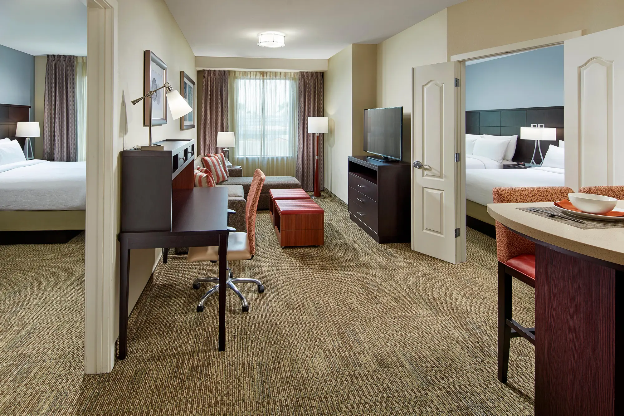Staybridge Suites Anaheim At The Park, Room