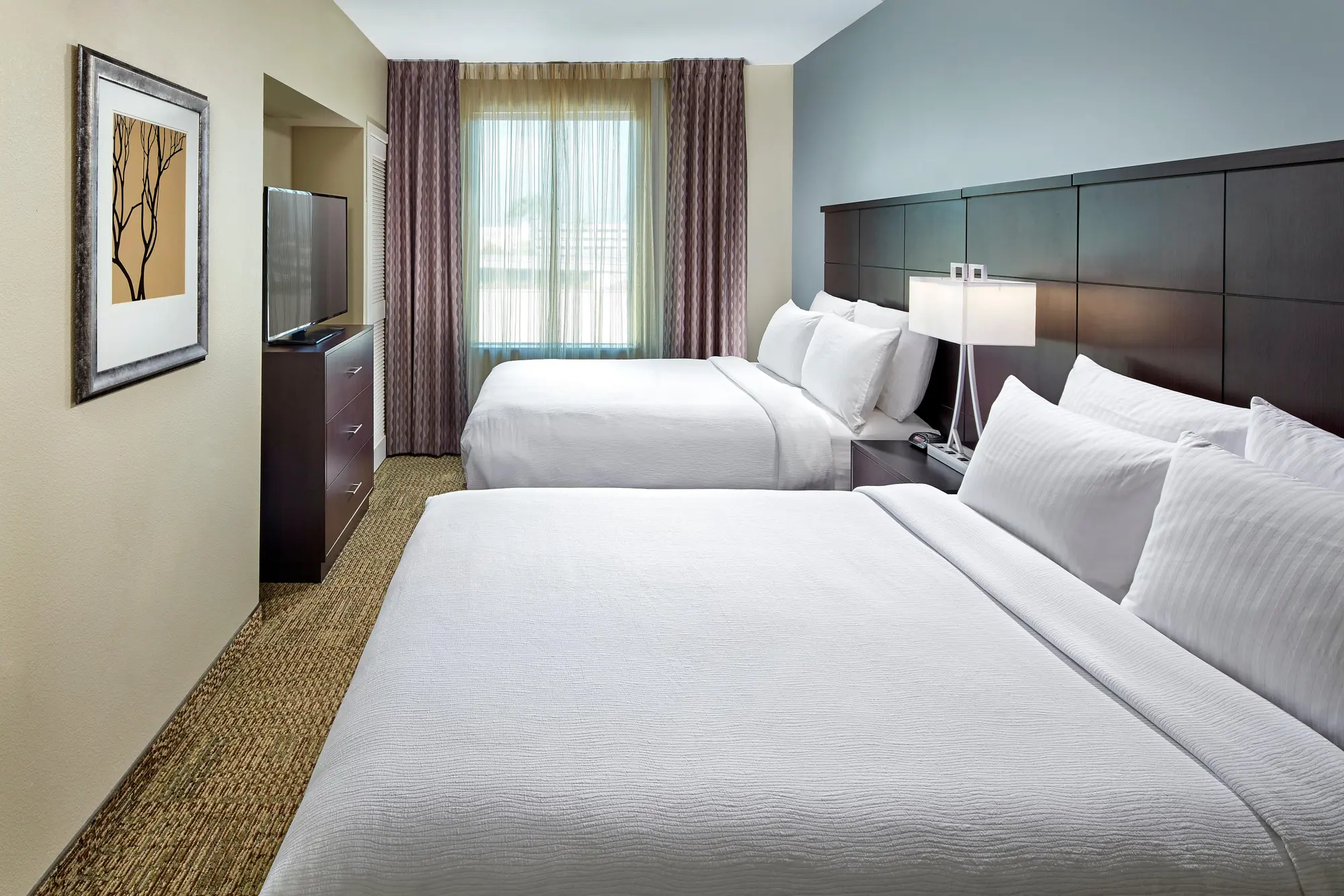 Staybridge Suites Anaheim At The Park, Room
