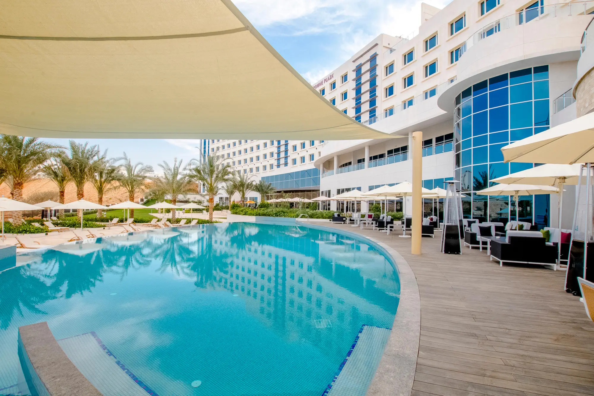 Crowne Plaza Muscat Ocec, Pool