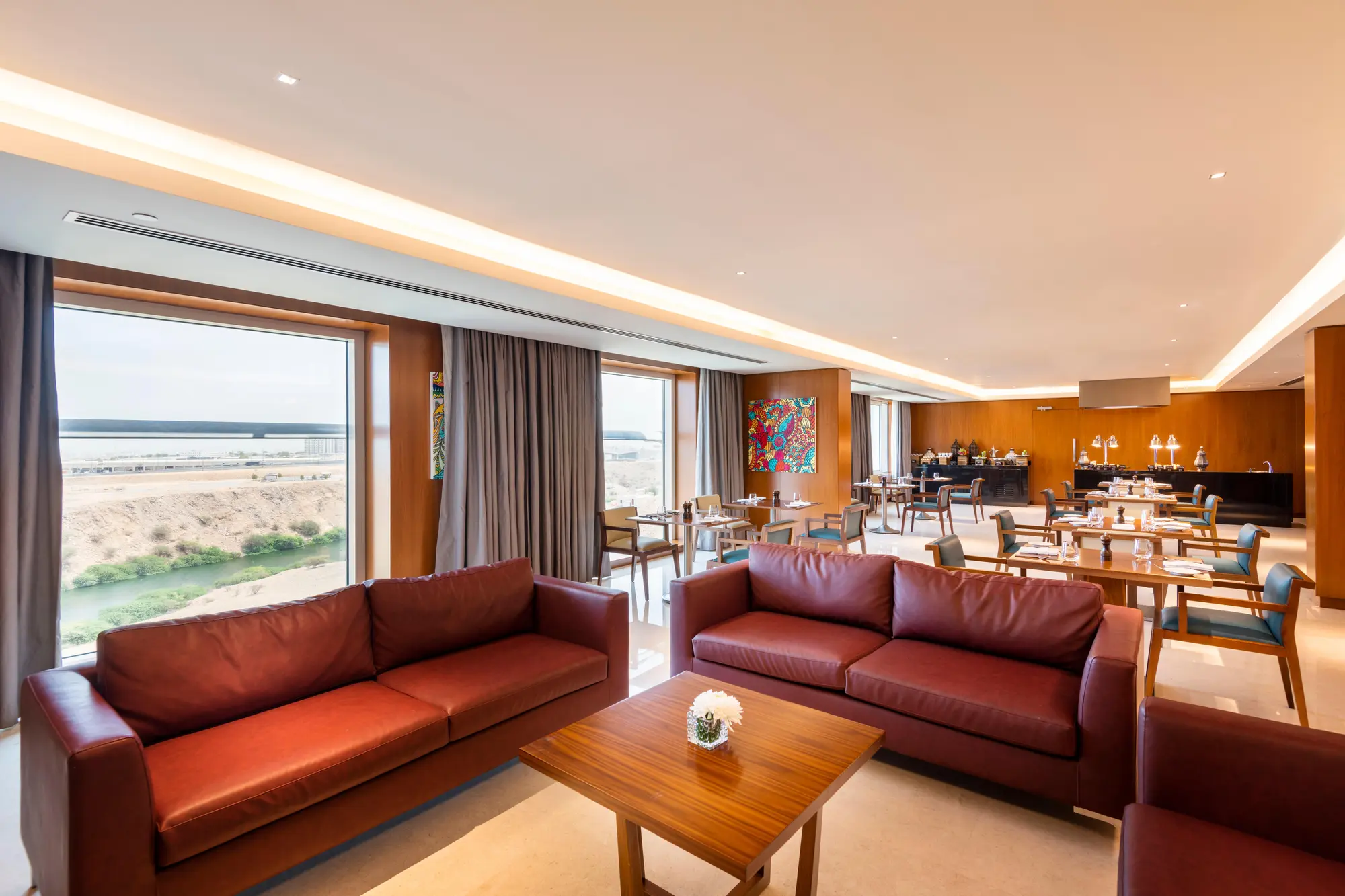 Crowne Plaza Muscat Ocec, General view