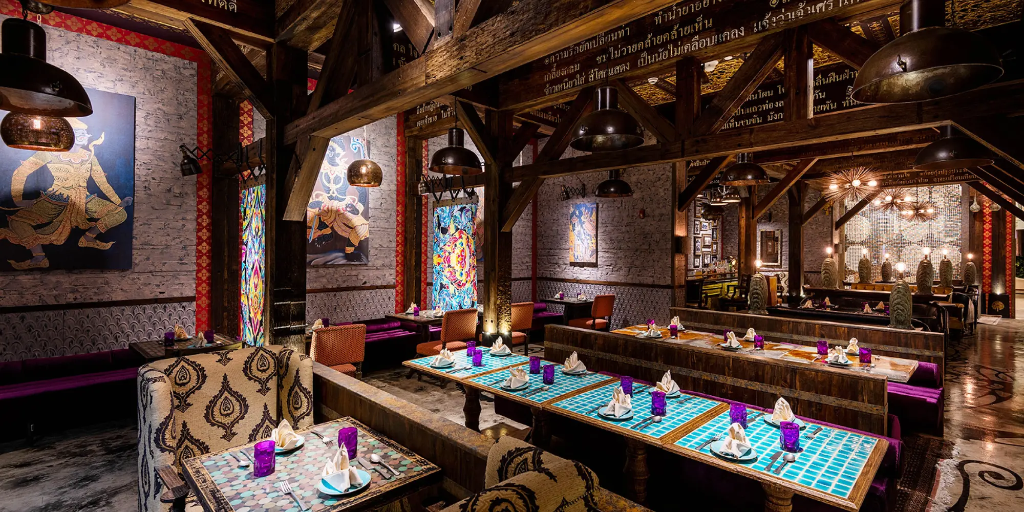 Crowne Plaza Muscat Ocec, Restaurant