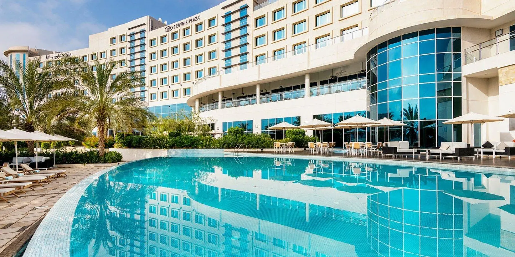 Crowne Plaza Muscat Ocec, General view