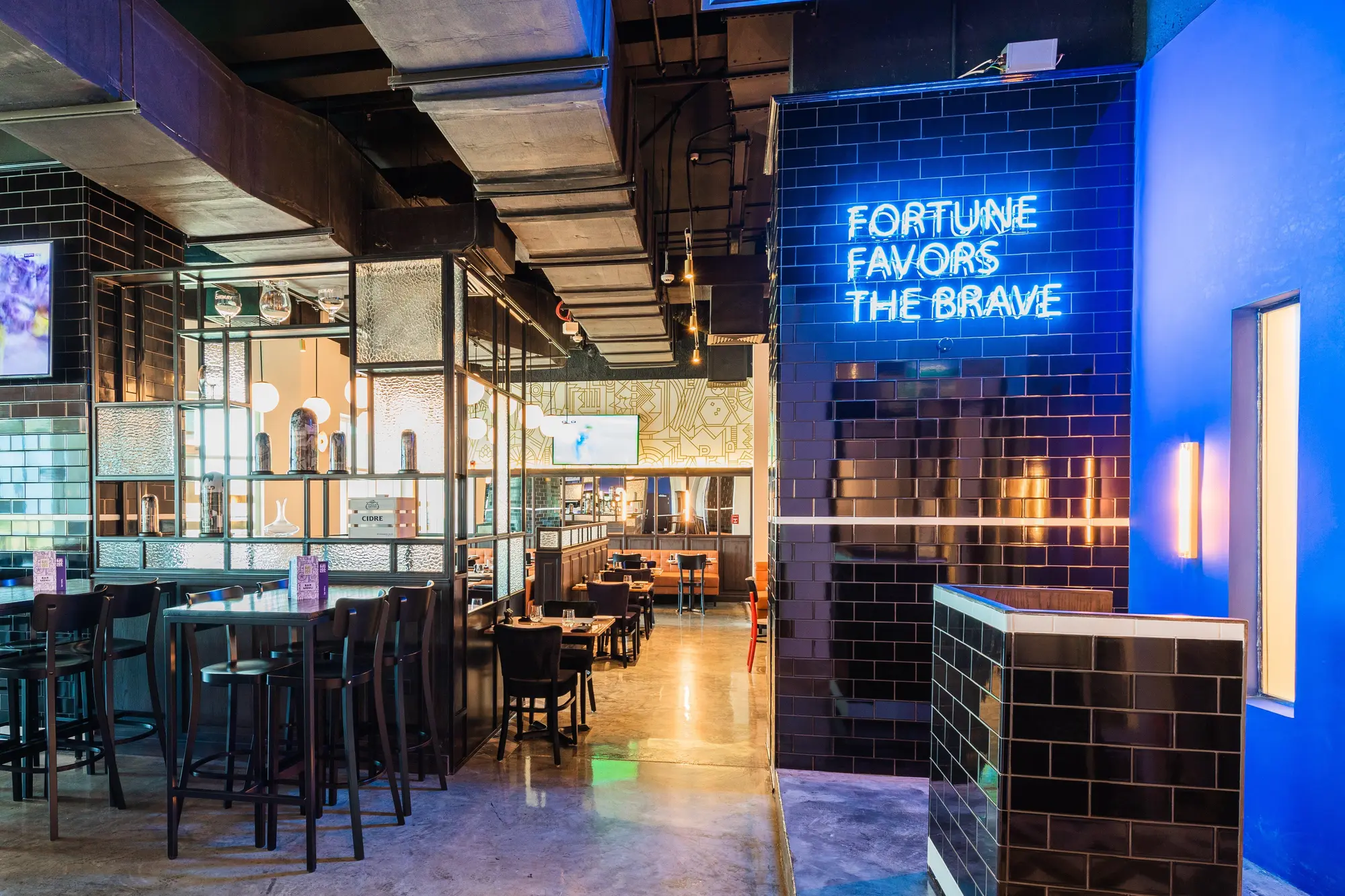 Crowne Plaza Muscat Ocec, Restaurant