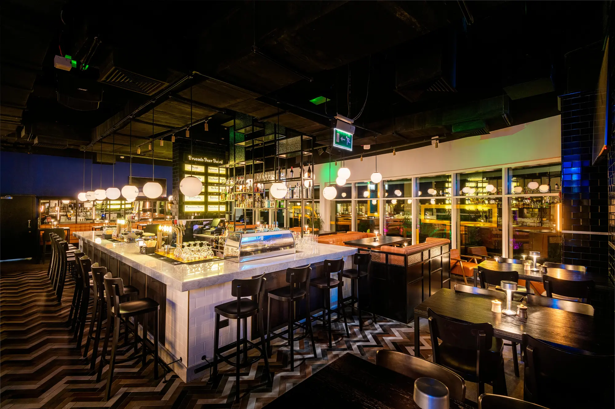 Crowne Plaza Muscat Ocec, Restaurant