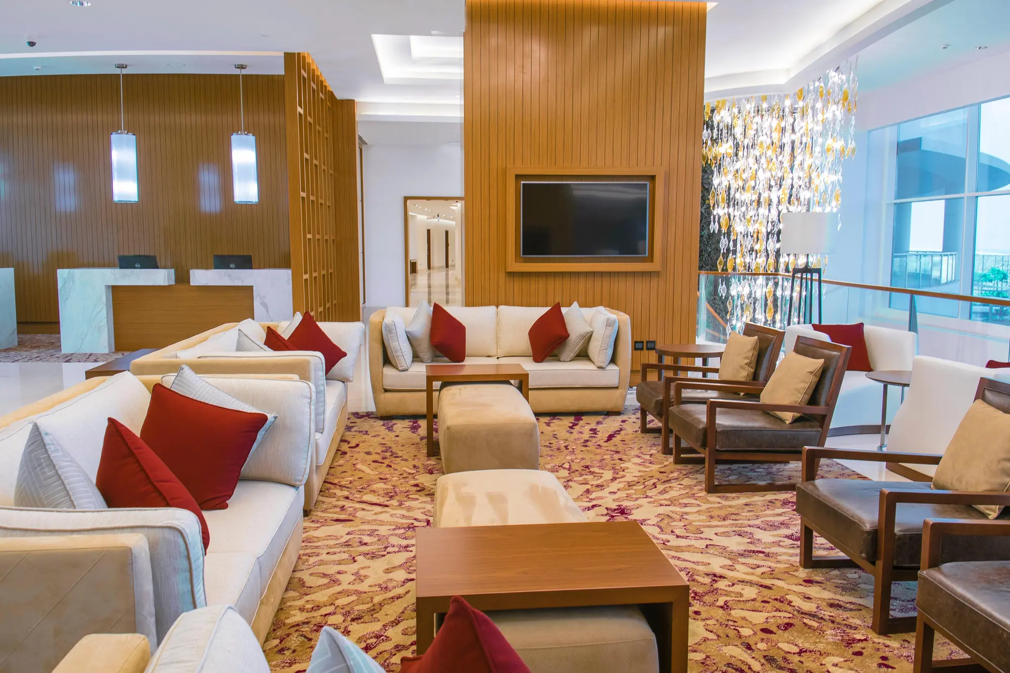 Crowne Plaza Muscat Ocec, General view