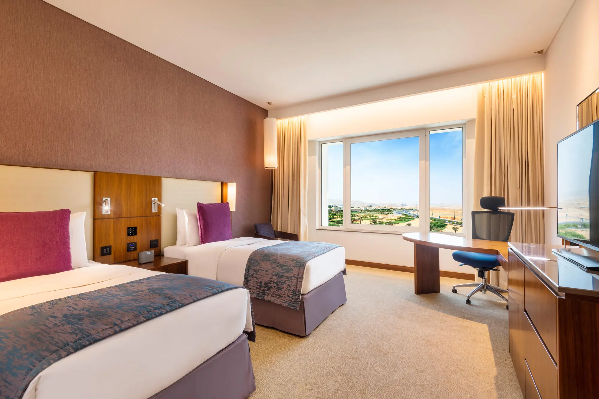 Crowne Plaza Muscat Ocec, Room