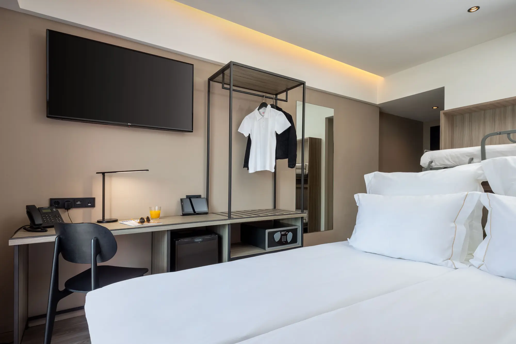 CASUAL KUBIC ATHENS, Room