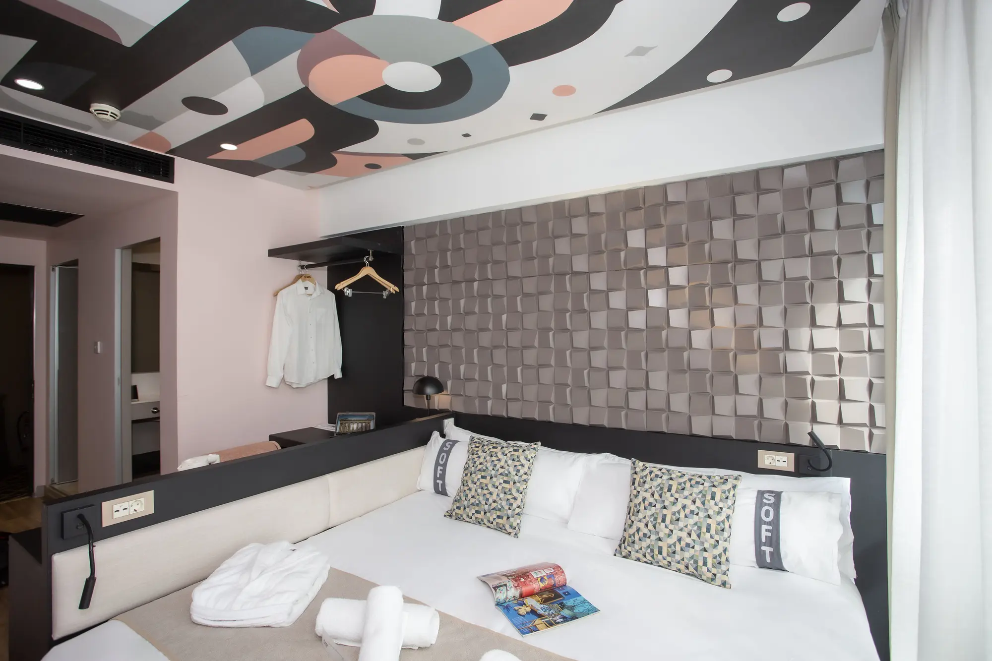 CASUAL KUBIC ATHENS, Room