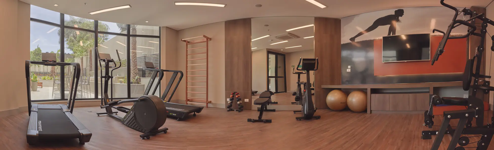 JL Hotel by Bourbon, Sports and Entertainment