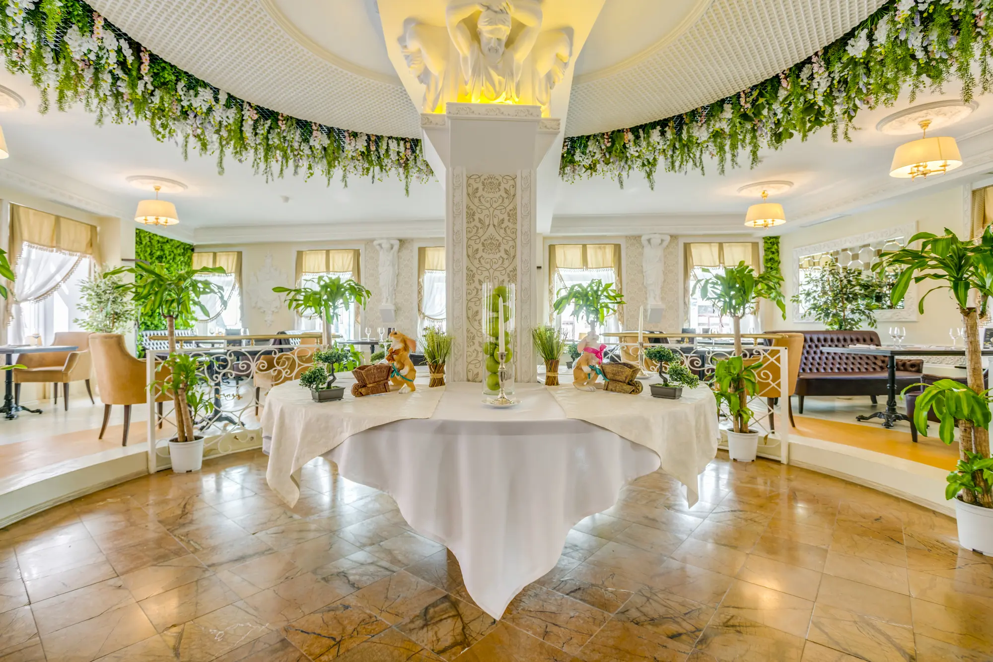 Sadovnicheskaya, Restaurant