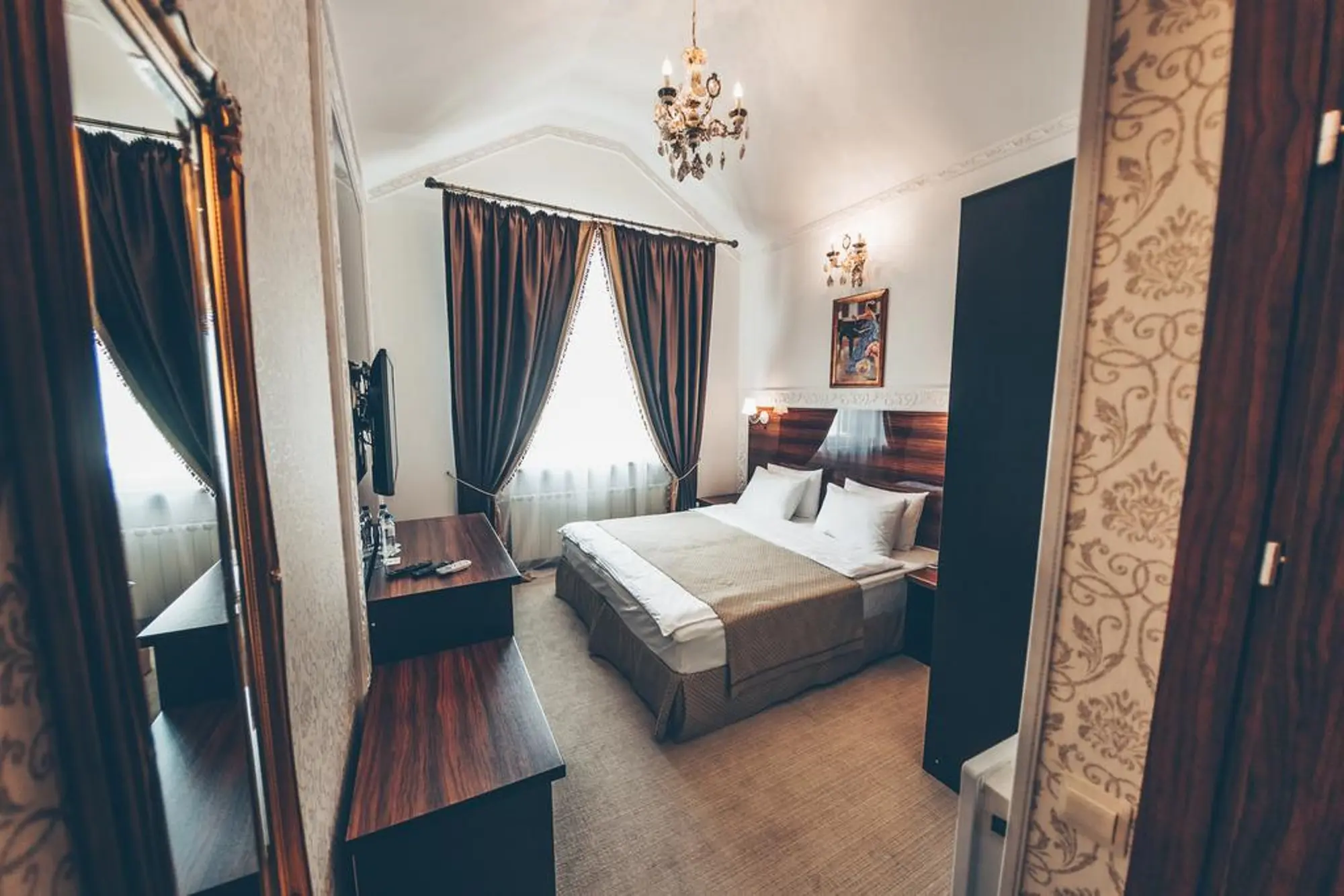 Sadovnicheskaya, Room