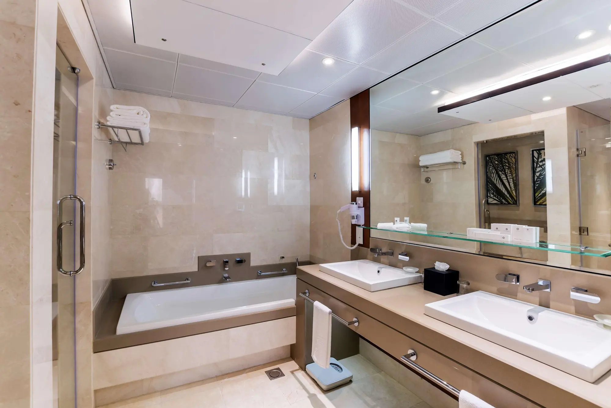 Ayla Grand Hotel, Room