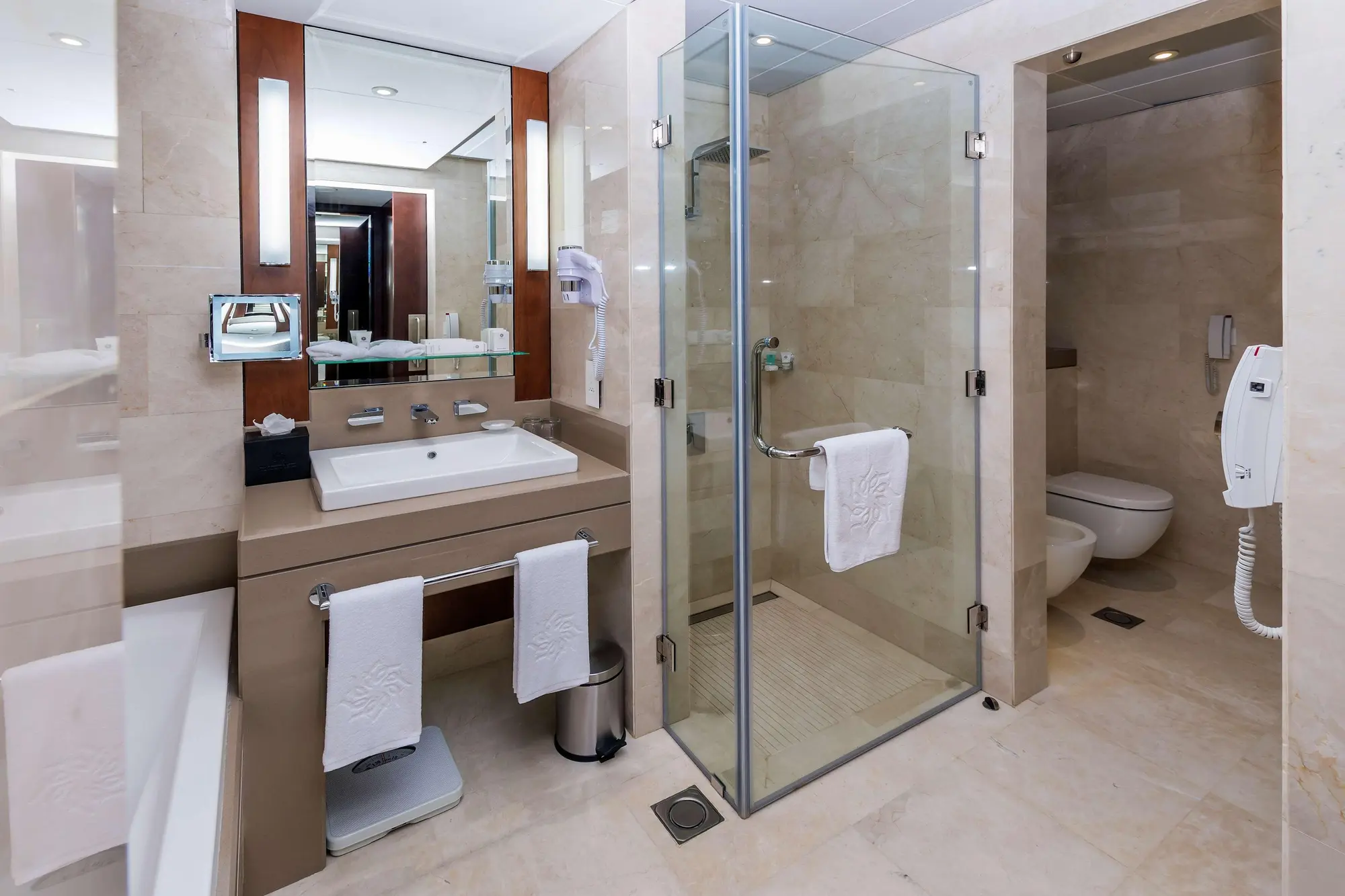 Ayla Grand Hotel, Room