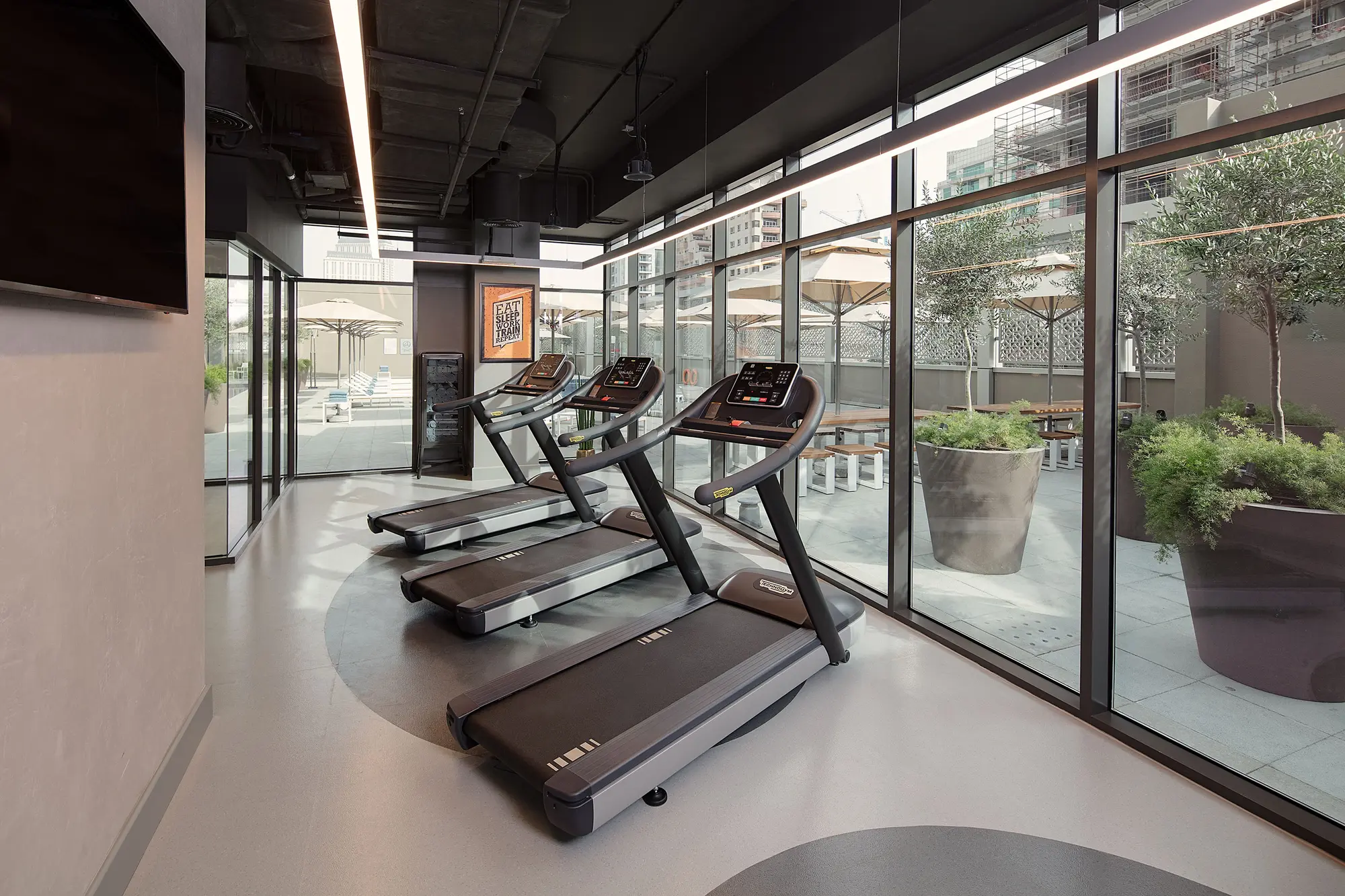 Rove Dubai Marina, Sports and Entertainment