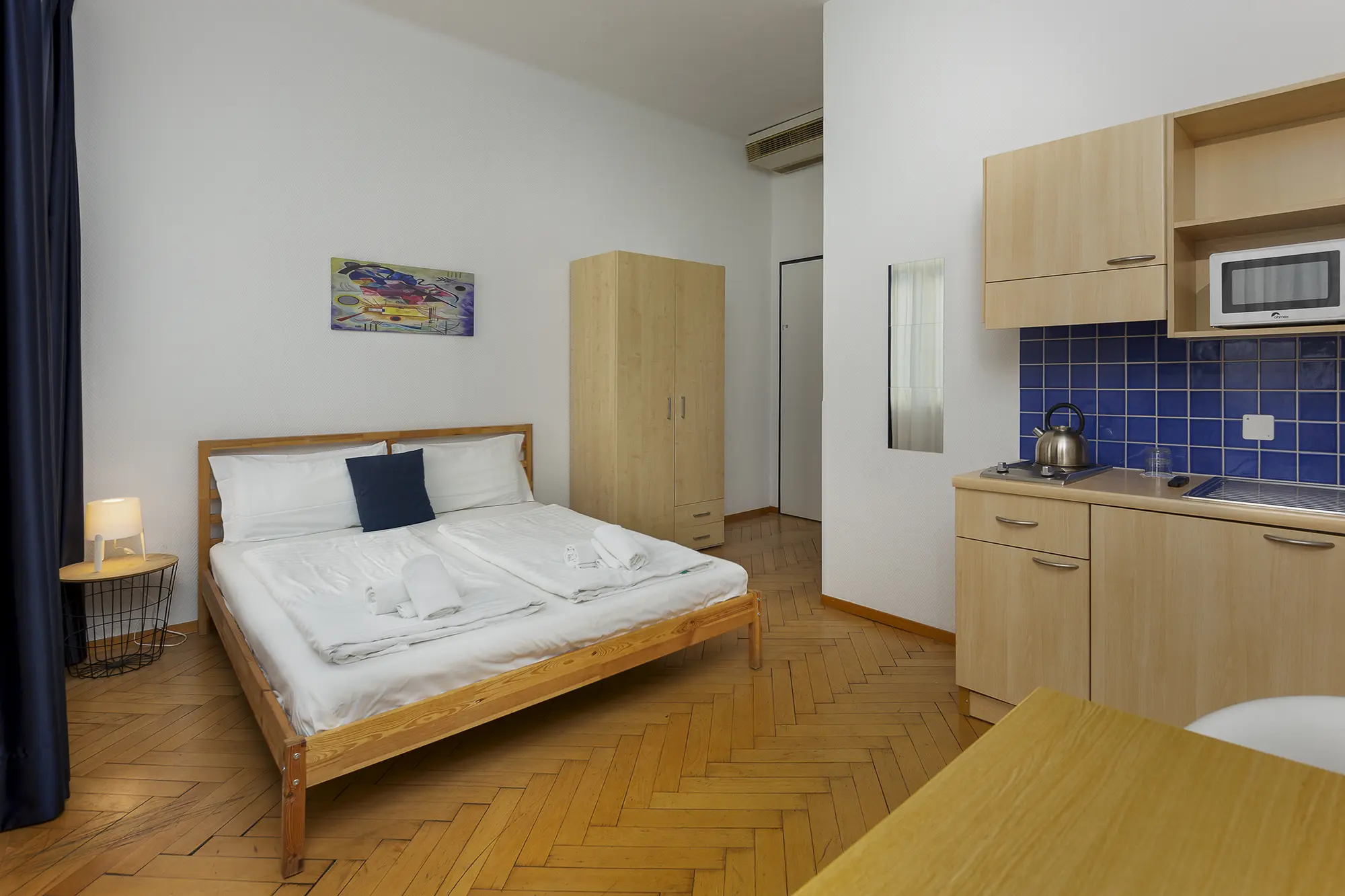 Lugano Center GuestHouse, Room