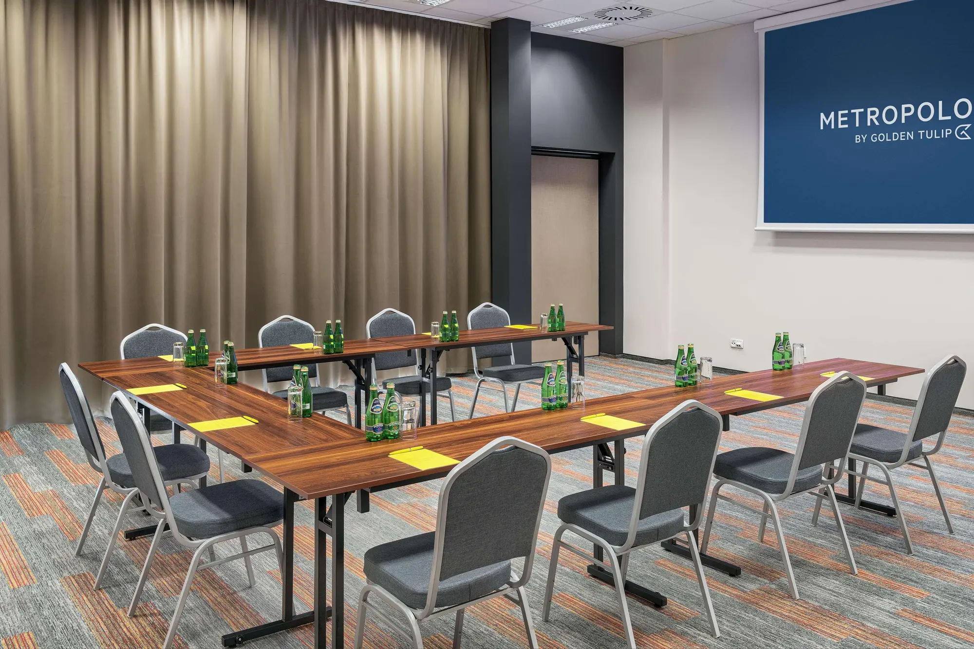 Metropolo By Golden Tulip, Conferences