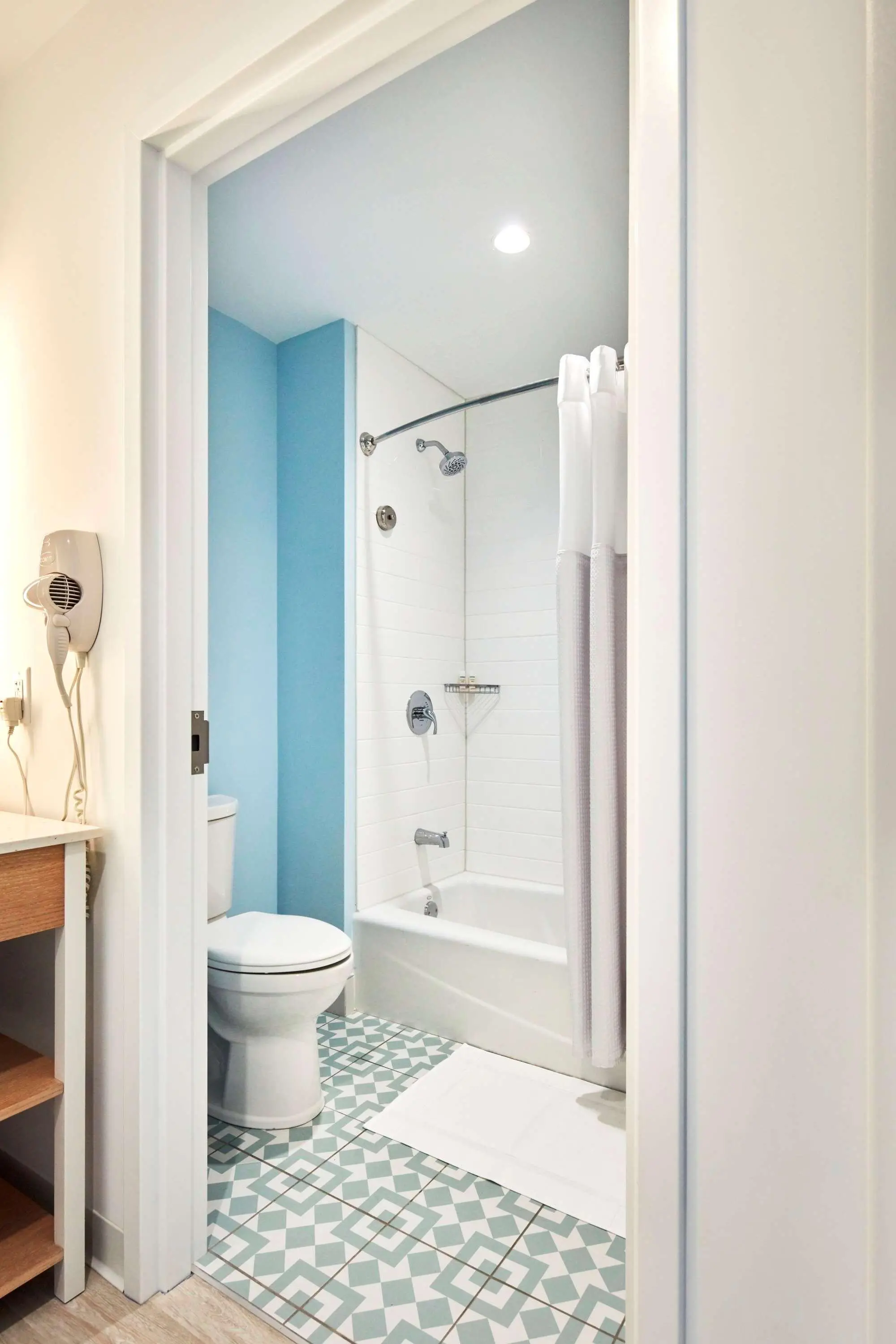 Universal Endless Summer - Dockside Inn and Suites, Room