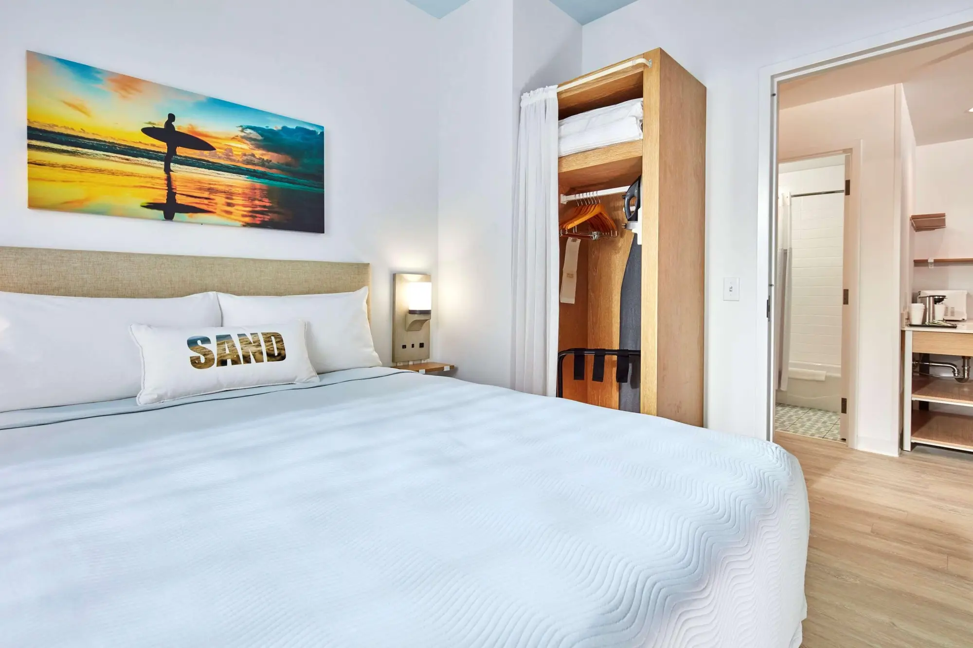 Universal Endless Summer - Dockside Inn and Suites, Room