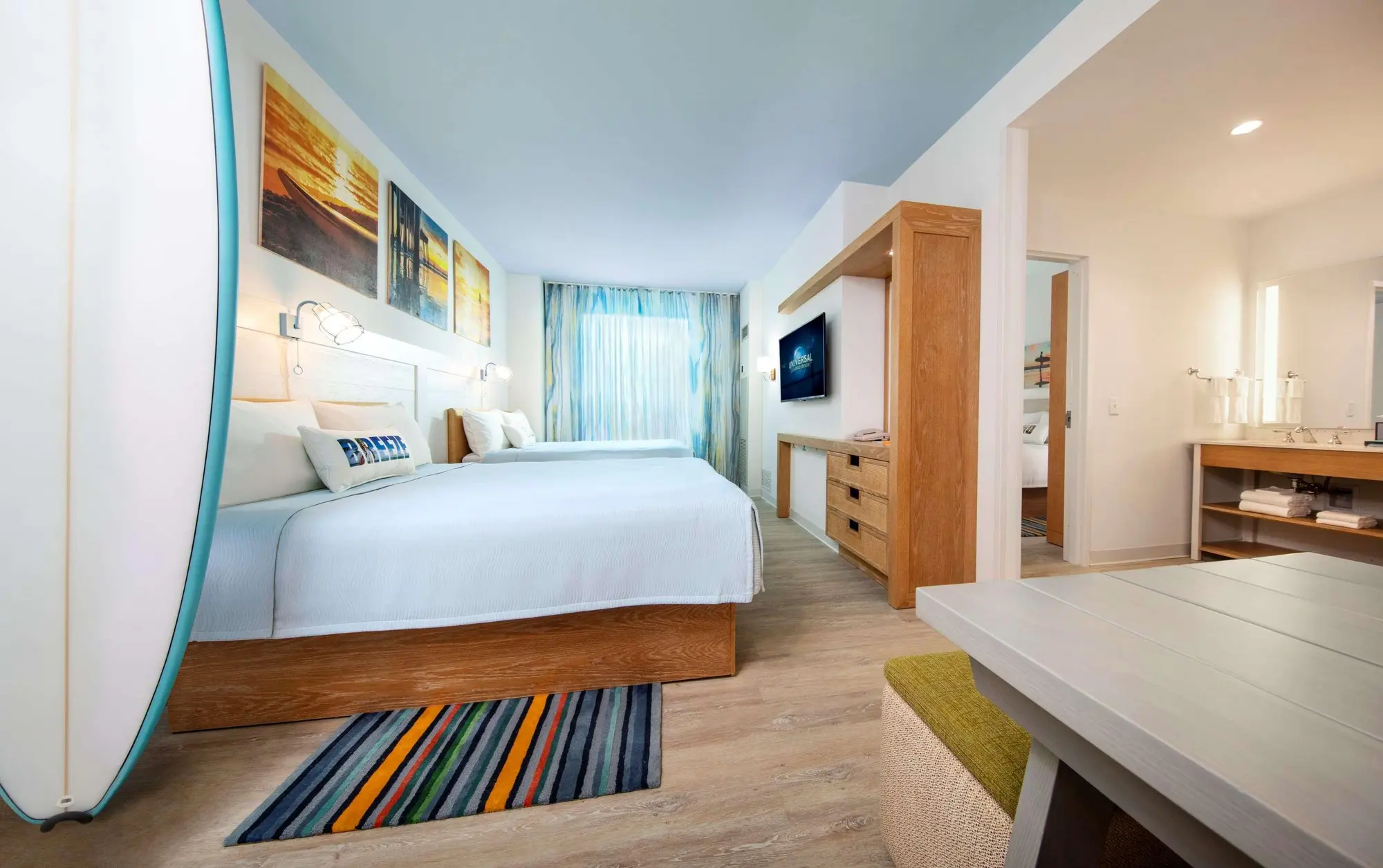 Universal Endless Summer - Dockside Inn and Suites, Room