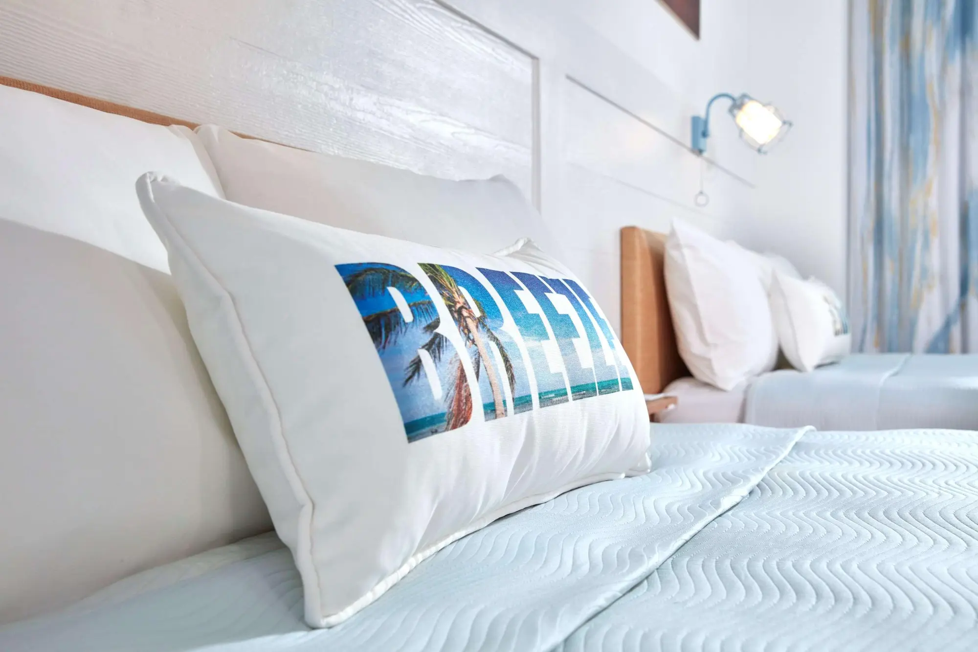 Universal Endless Summer - Dockside Inn and Suites, Room
