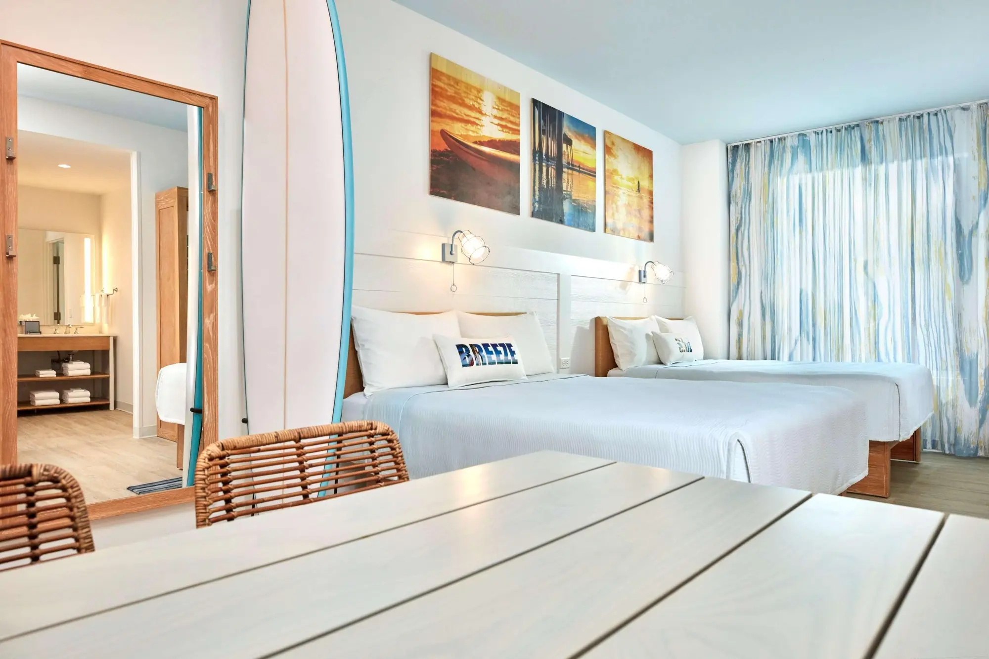 Universal Endless Summer - Dockside Inn and Suites, Room