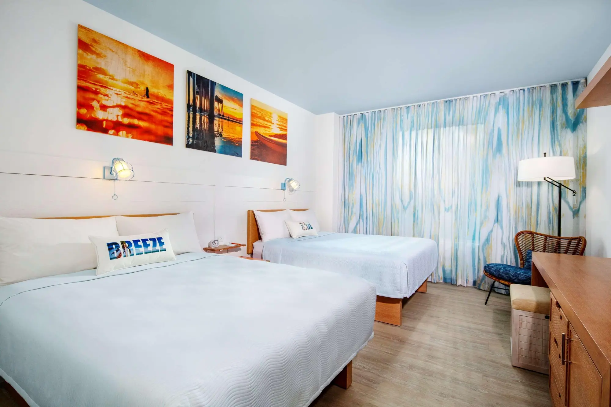 Universal Endless Summer - Dockside Inn and Suites, Room