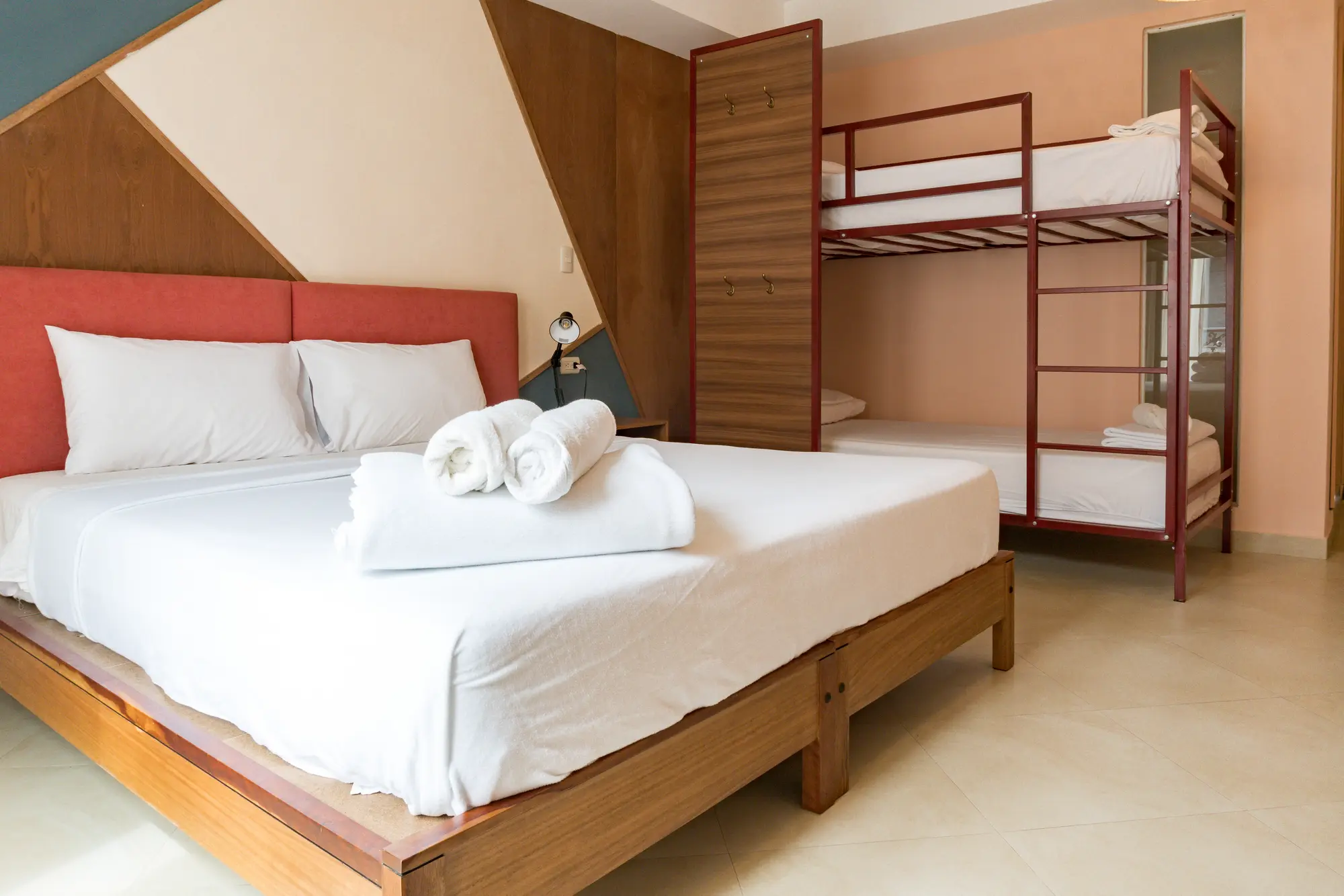 Socialtel Baños, Room