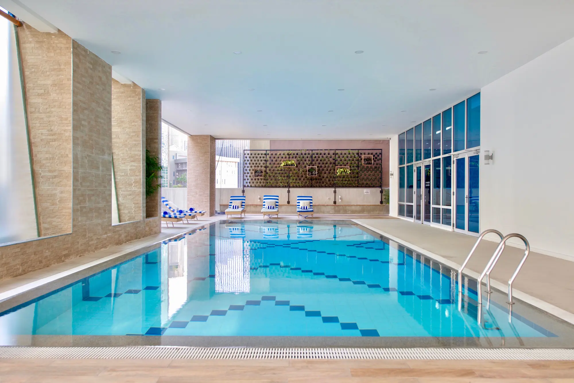 The Sphere Serviced Residences, Pool