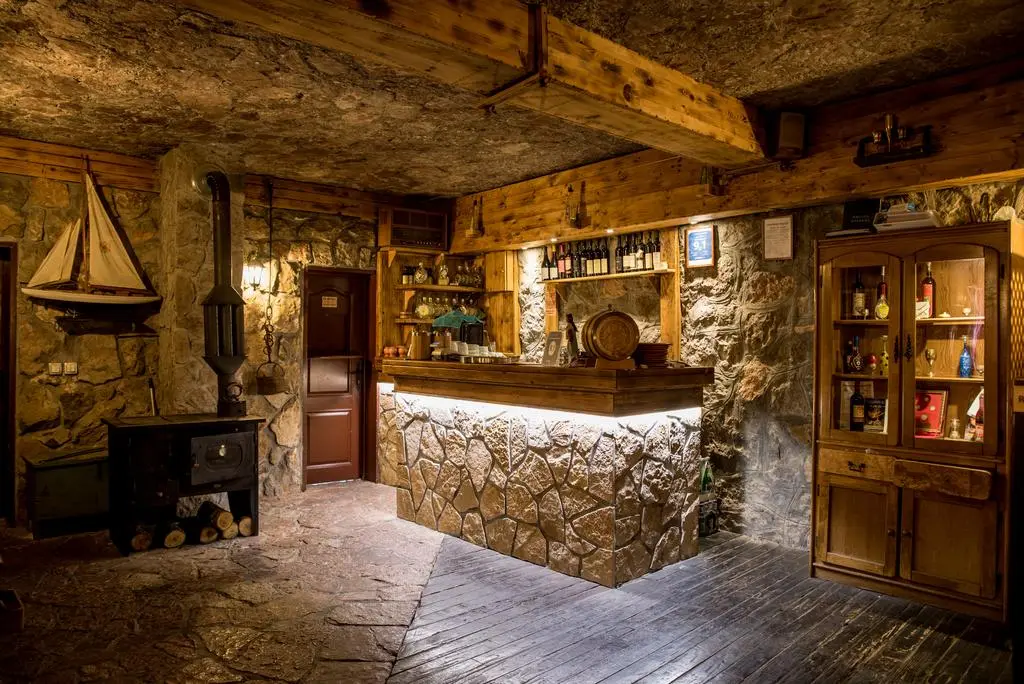 Crnogorska Kuca Hotel  Podgorica, Bar