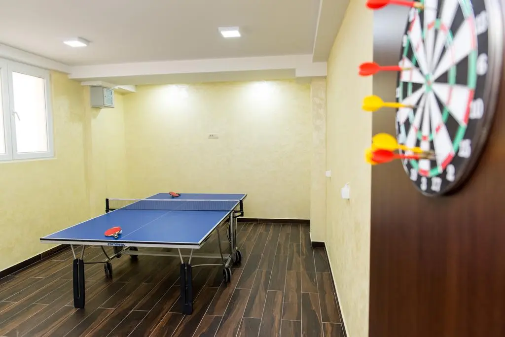 Crnogorska Kuca Hotel  Podgorica, Sports and Entertainment