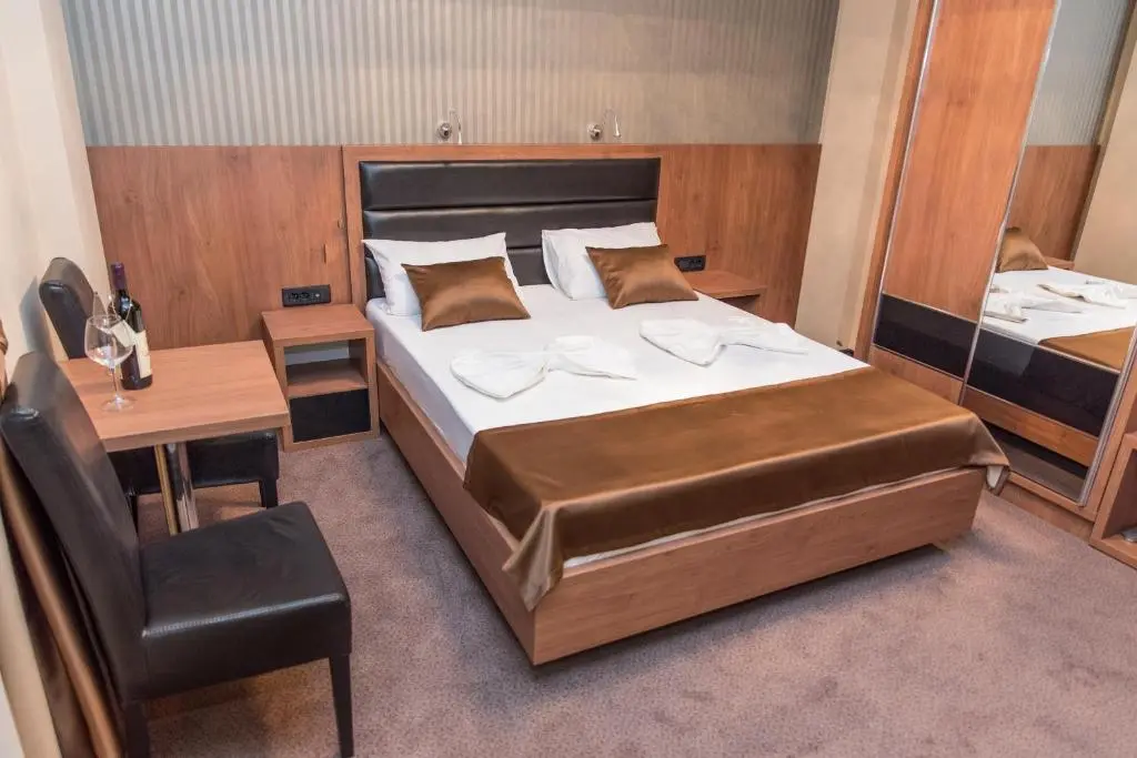 Crnogorska Kuca Hotel  Podgorica, Room
