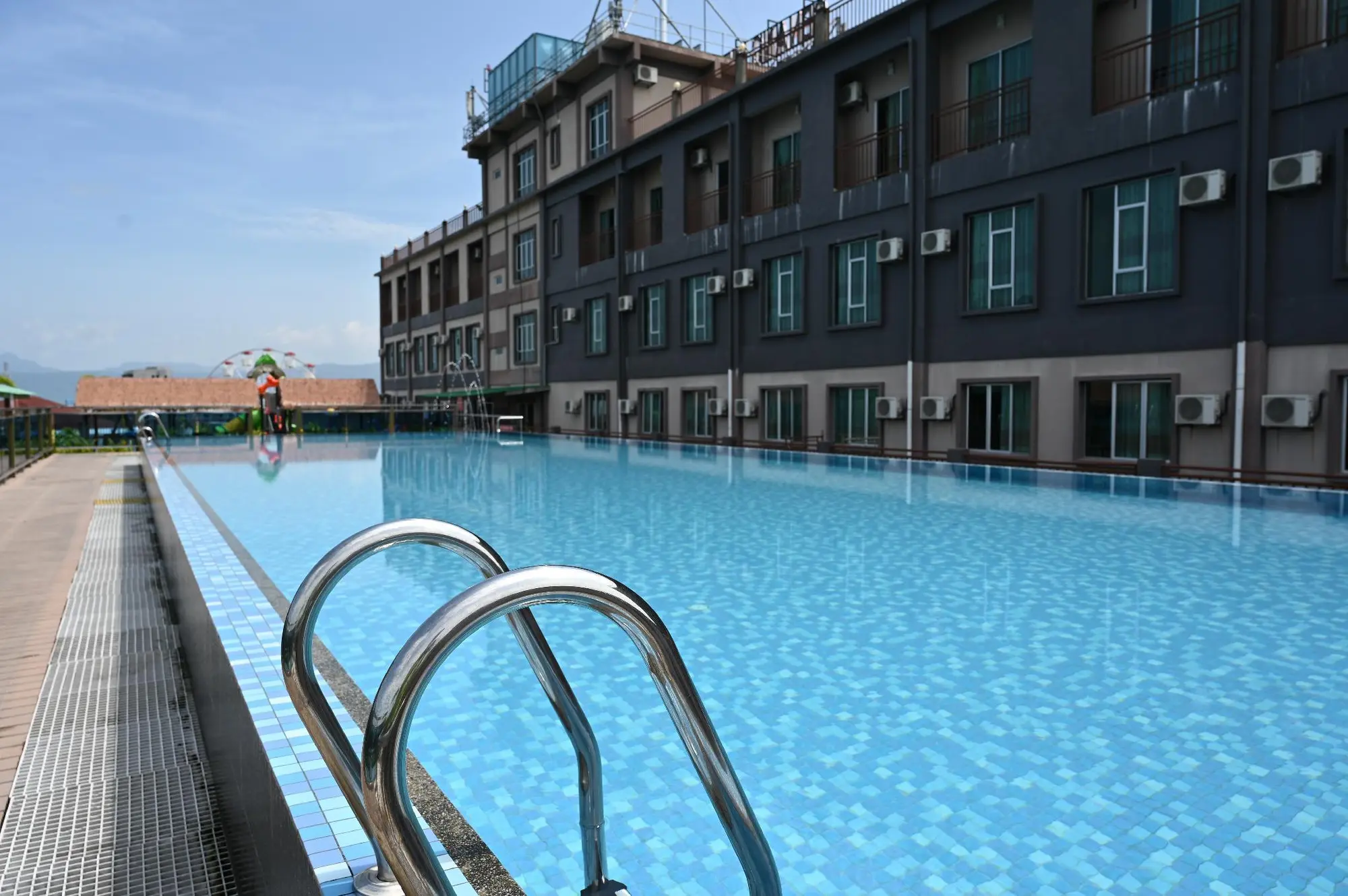 Cenang View Hotel, Beach