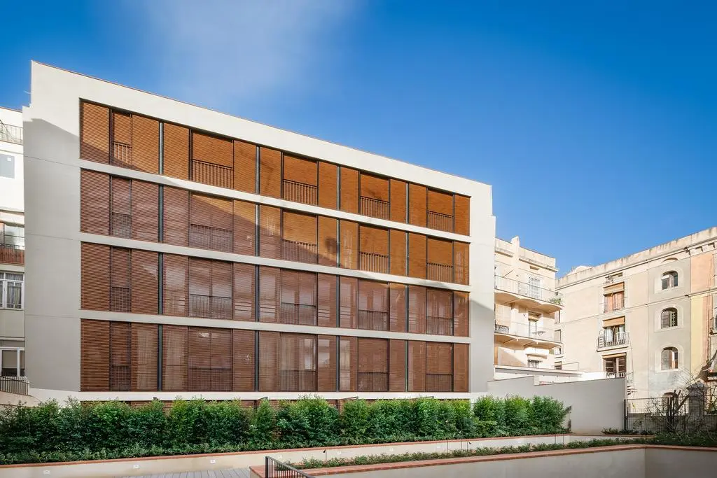 Raval House, General view