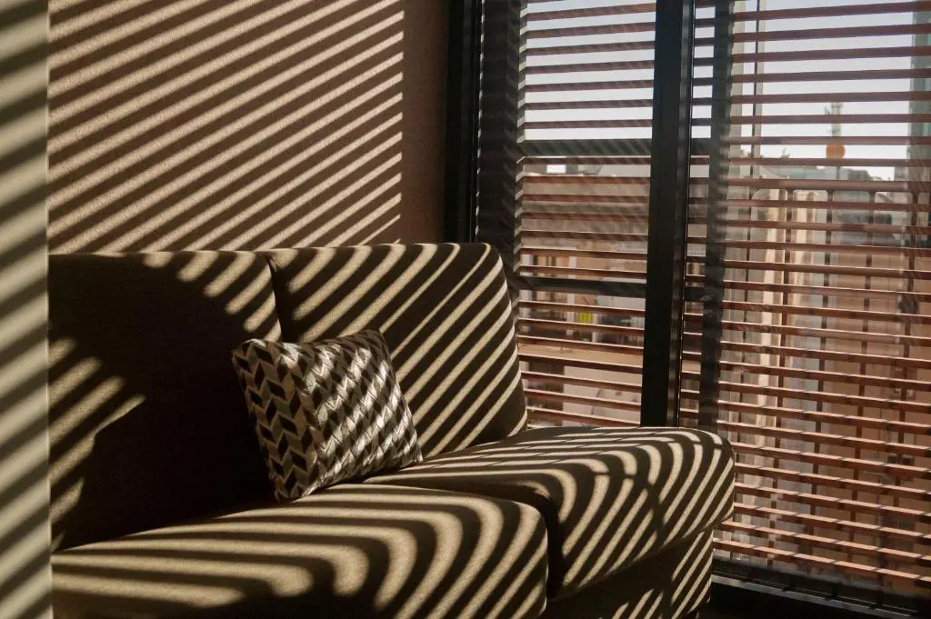 Raval House, Room