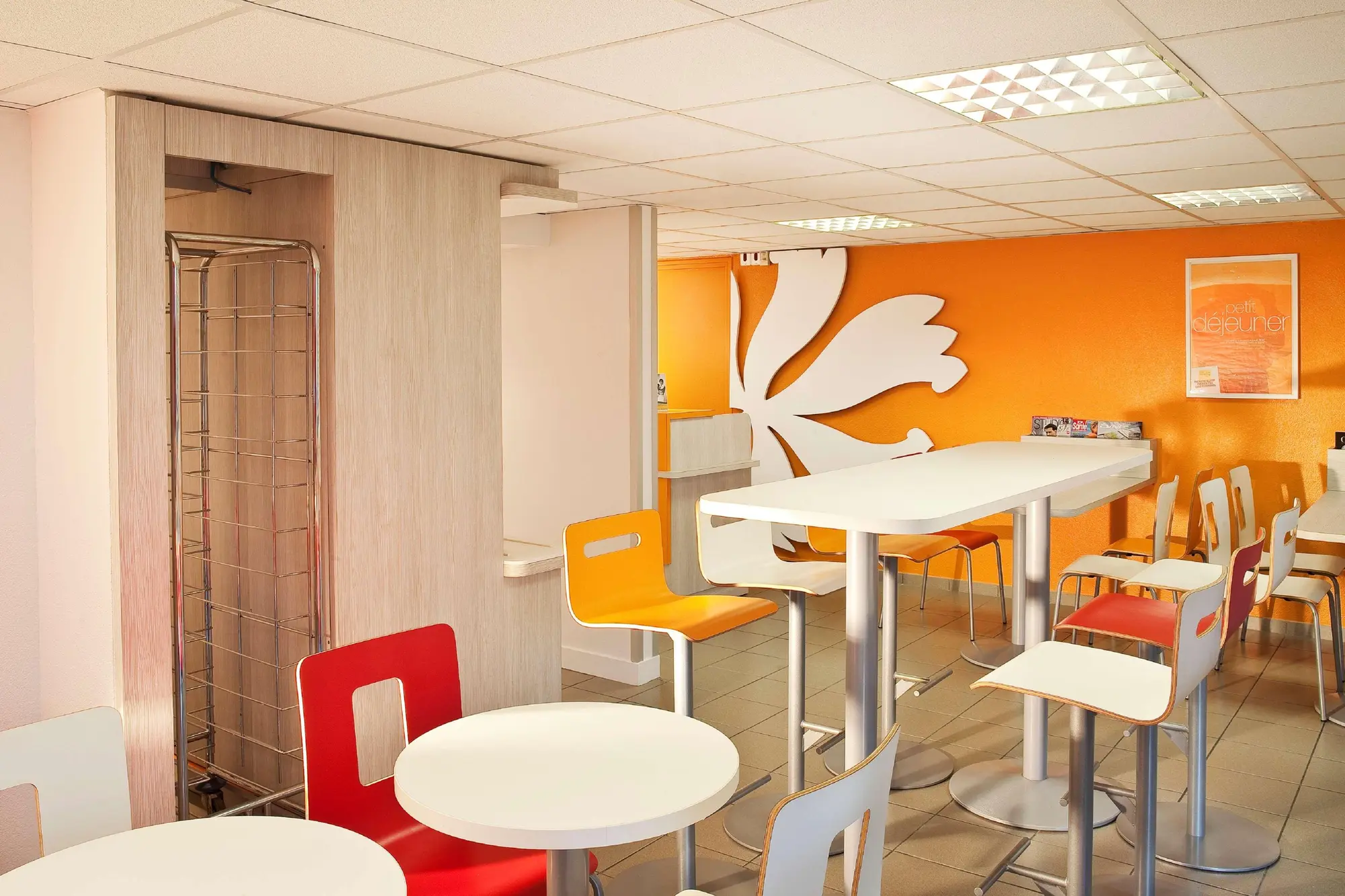 Premiere Classe Versailles Saint Cyr L Ecole, Lobby