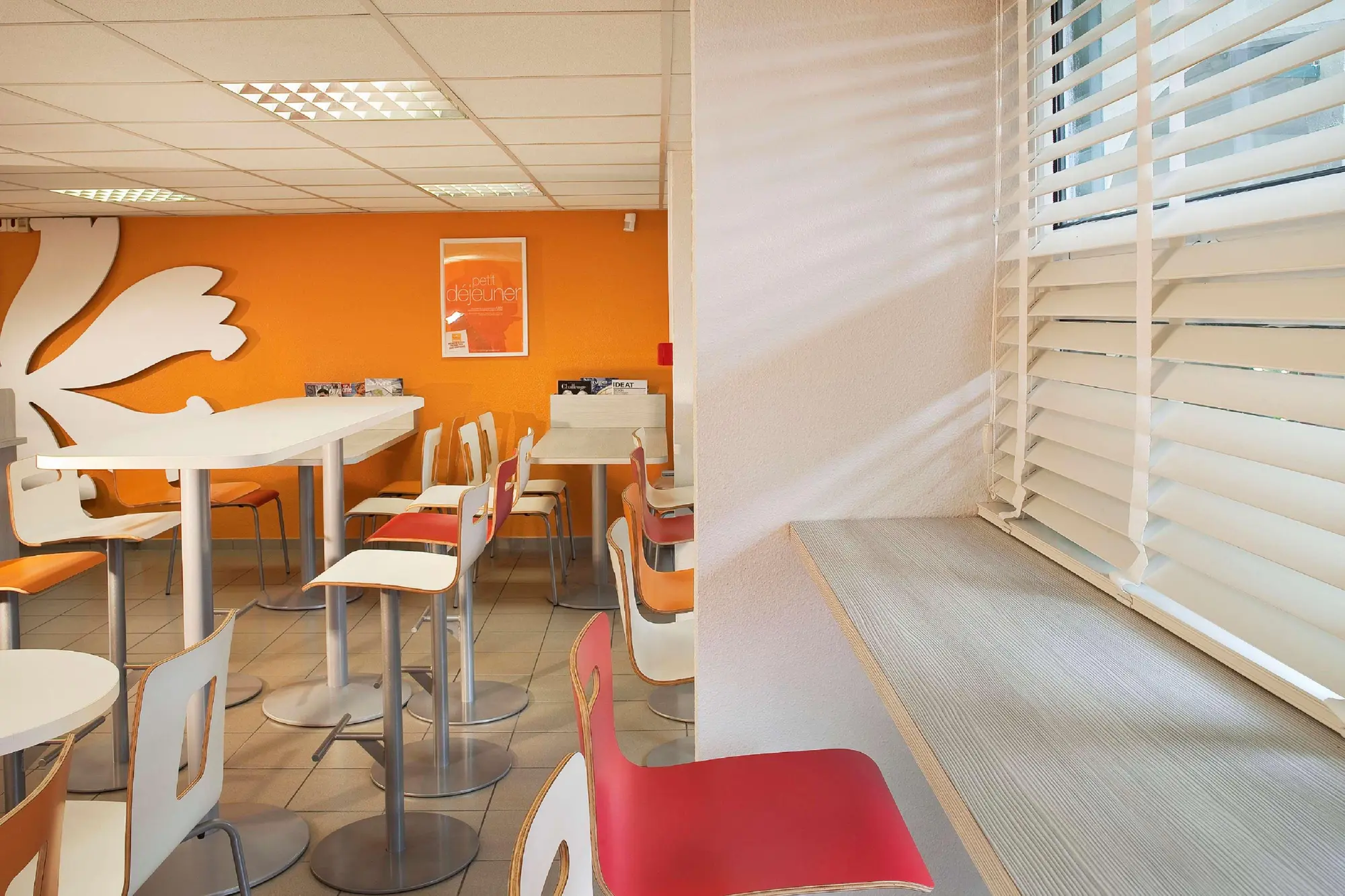 Premiere Classe Versailles Saint Cyr L Ecole, Restaurant