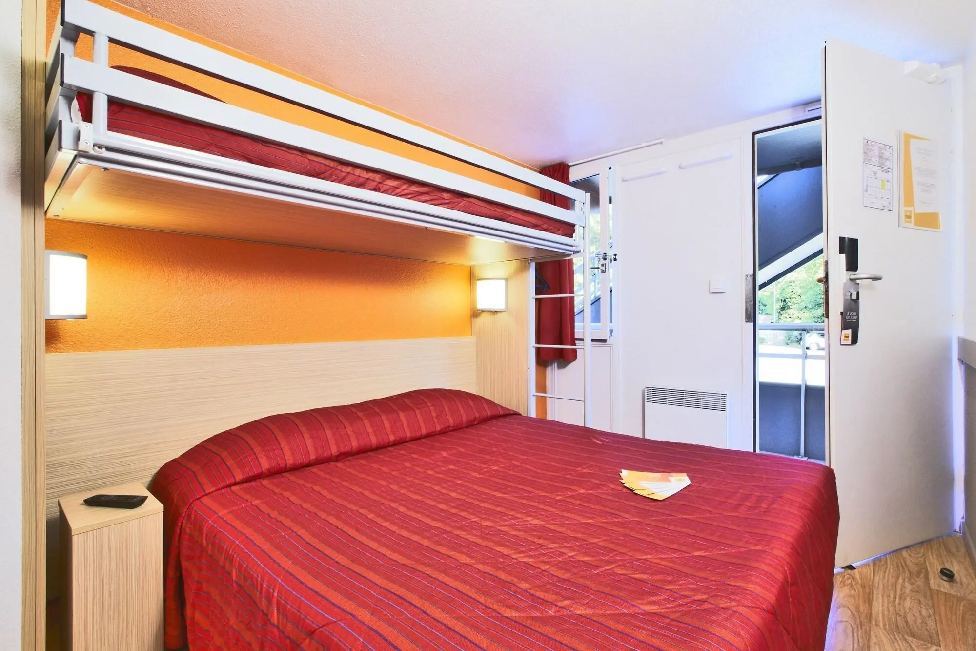 Premiere Classe Versailles Saint Cyr L Ecole, Room
